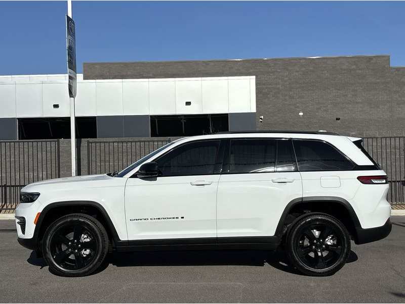 2025 Jeep Grand Cherokee Limited's photo