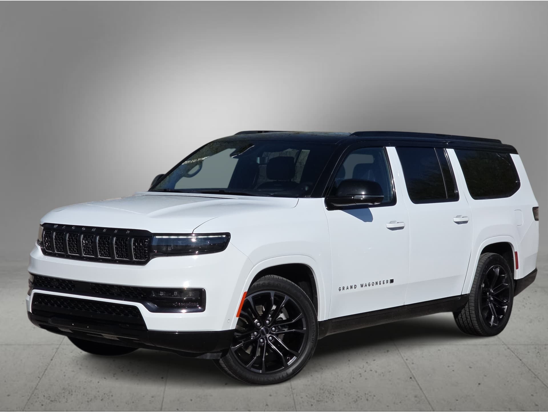 2024 Jeep Grand Wagoneer L Series II's photo