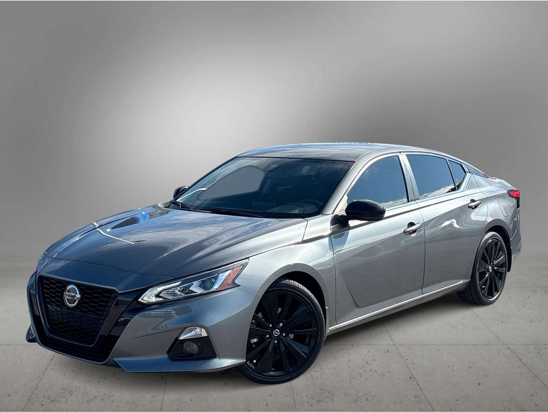 2022 Nissan Altima SR