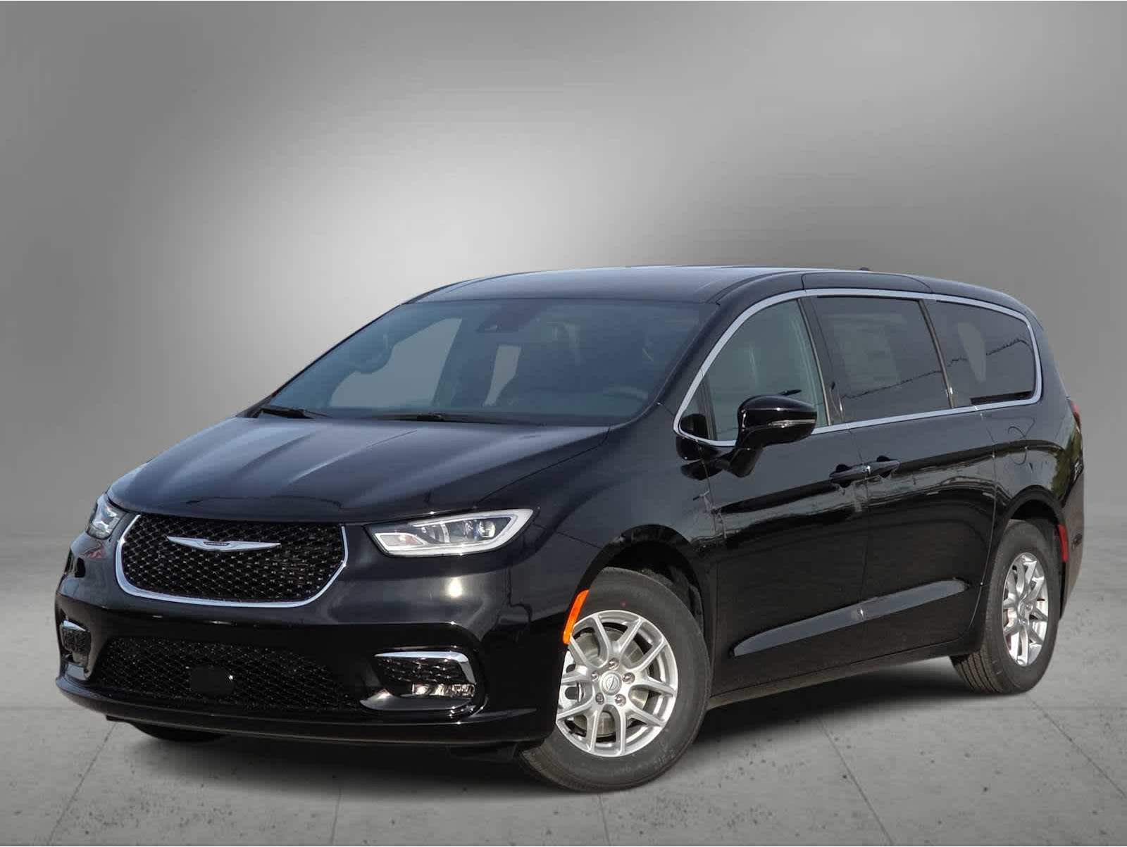 2026 Chrysler Pacifica Select's photo