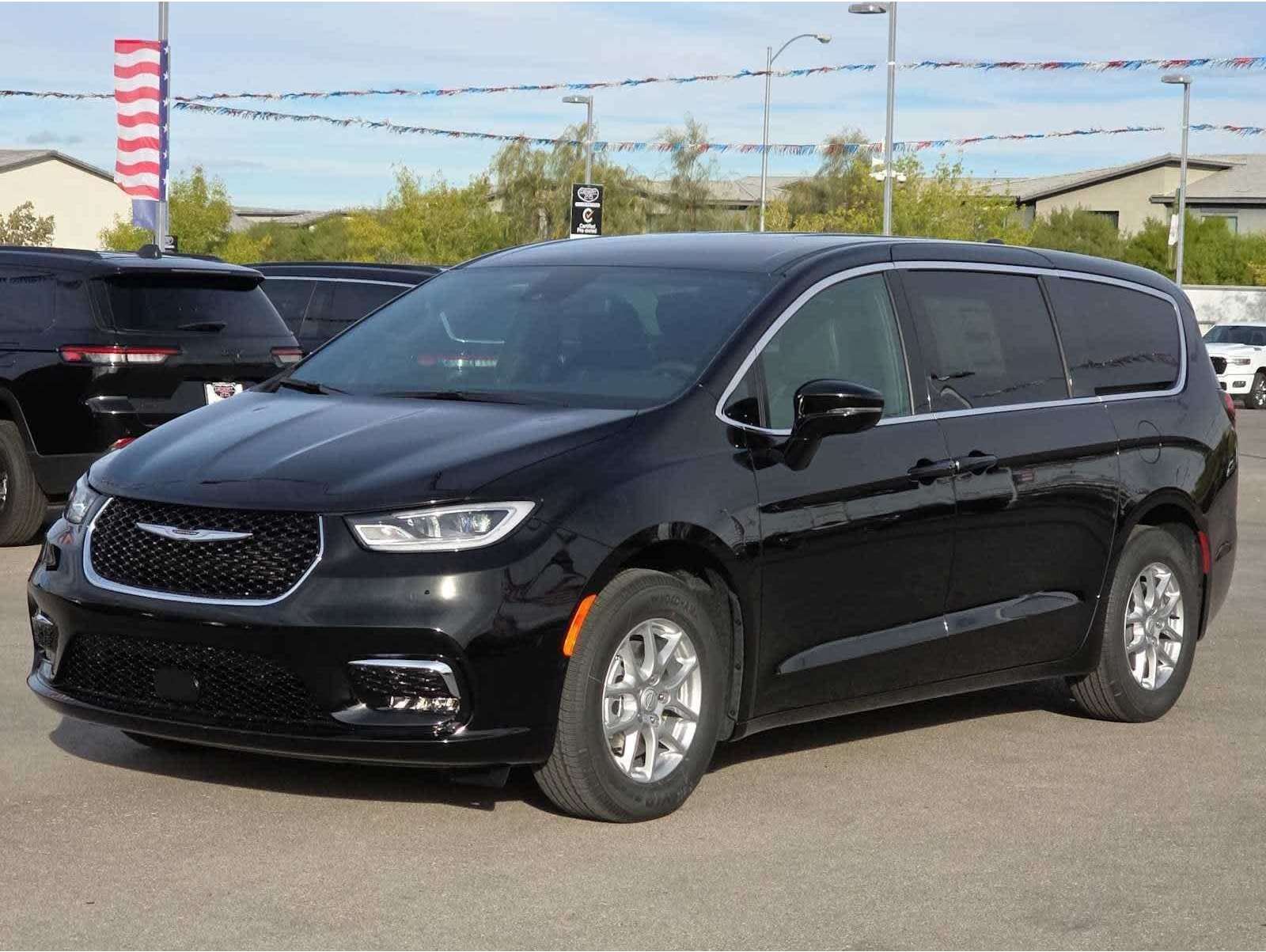 2026 Chrysler Pacifica Select