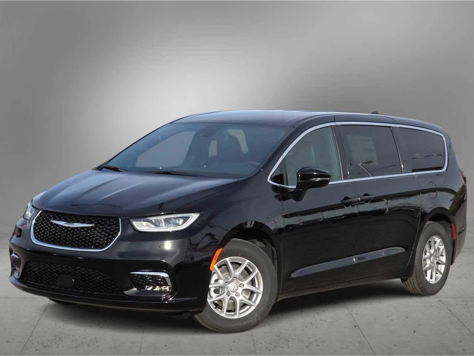 2026 Chrysler Pacifica Select's photo