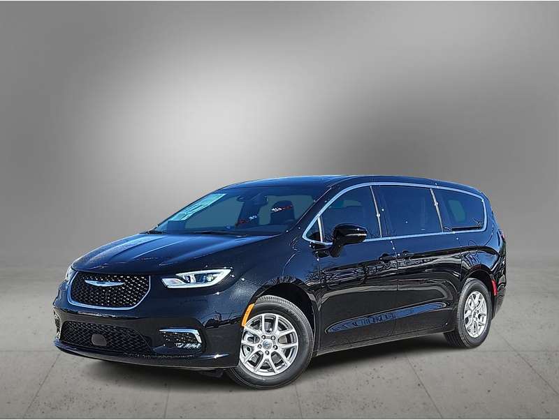 2025 Chrysler Pacifica Select's photo