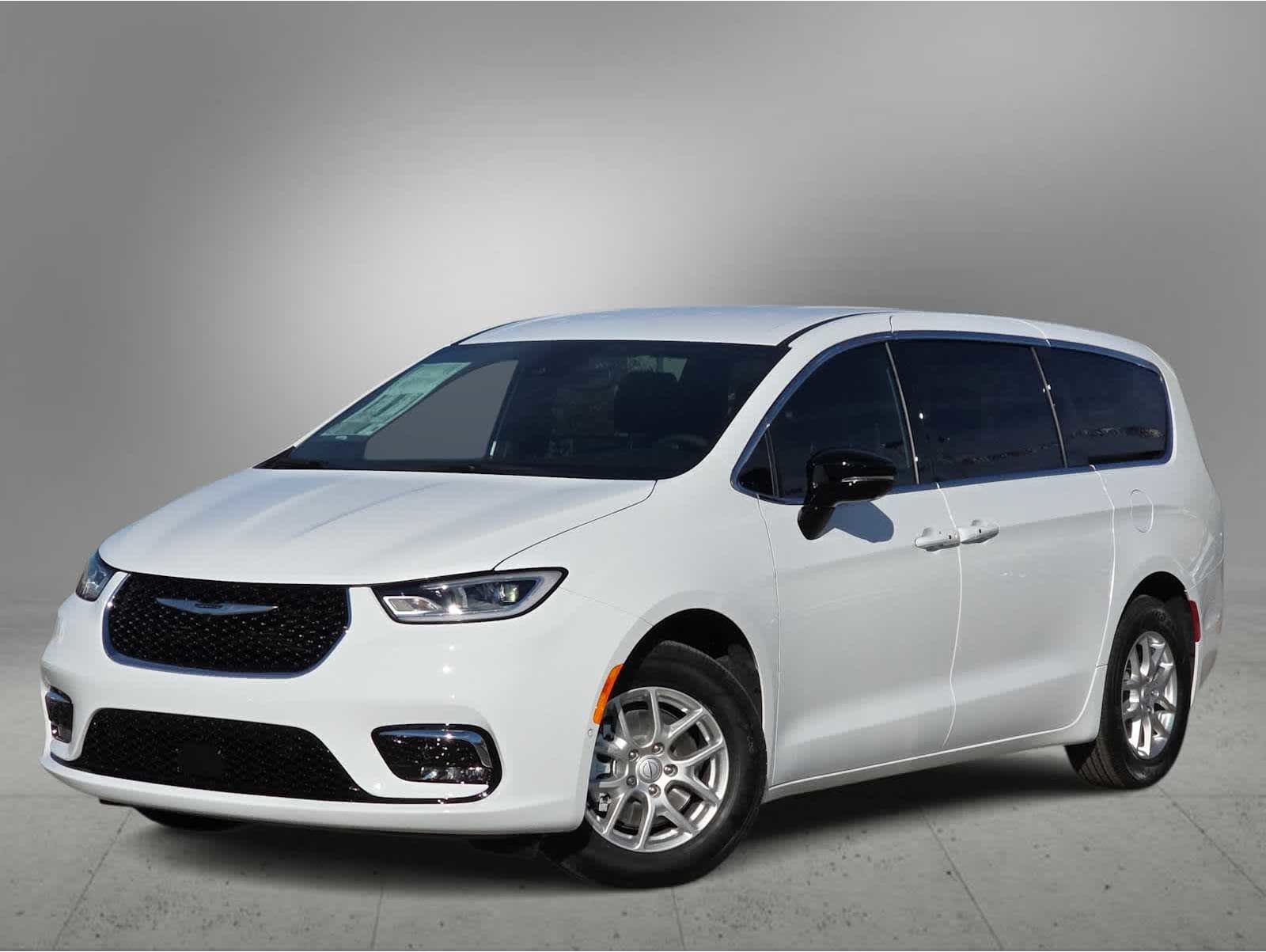 2026 Chrysler Pacifica Select's photo