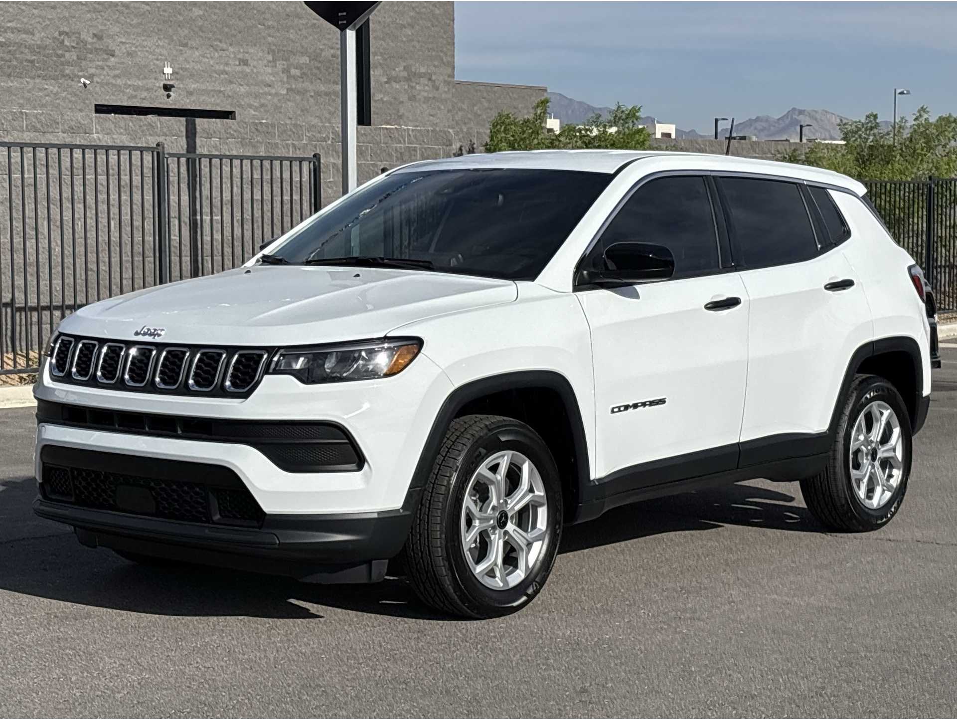 2025 Jeep Compass Sport's photo
