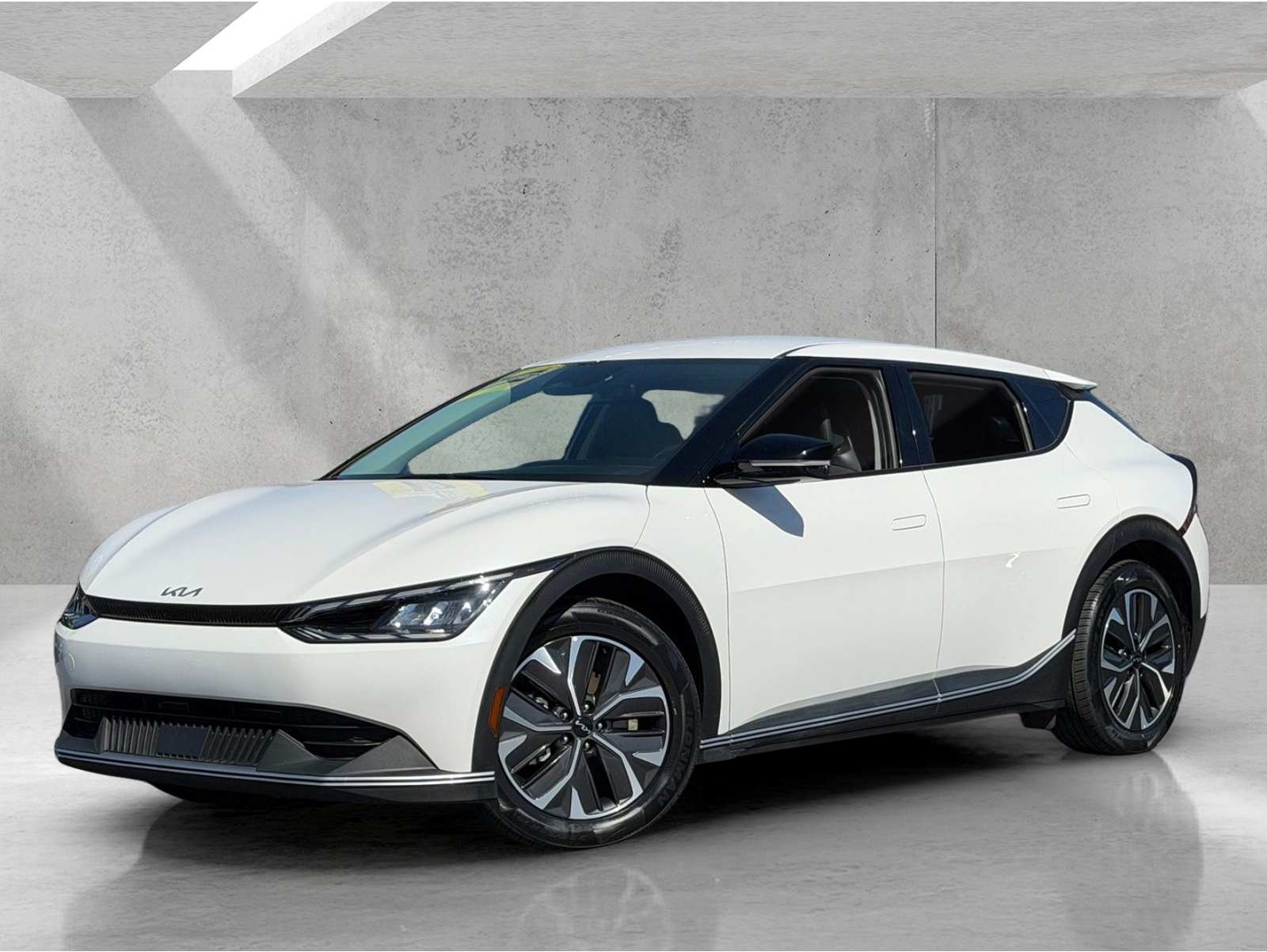 2024 Kia EV6 Light L/R