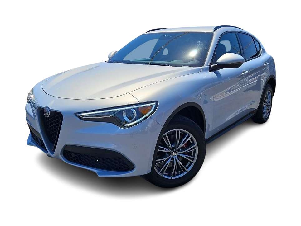 Thumbnail: 2022 Alfa Romeo Stelvio - 1