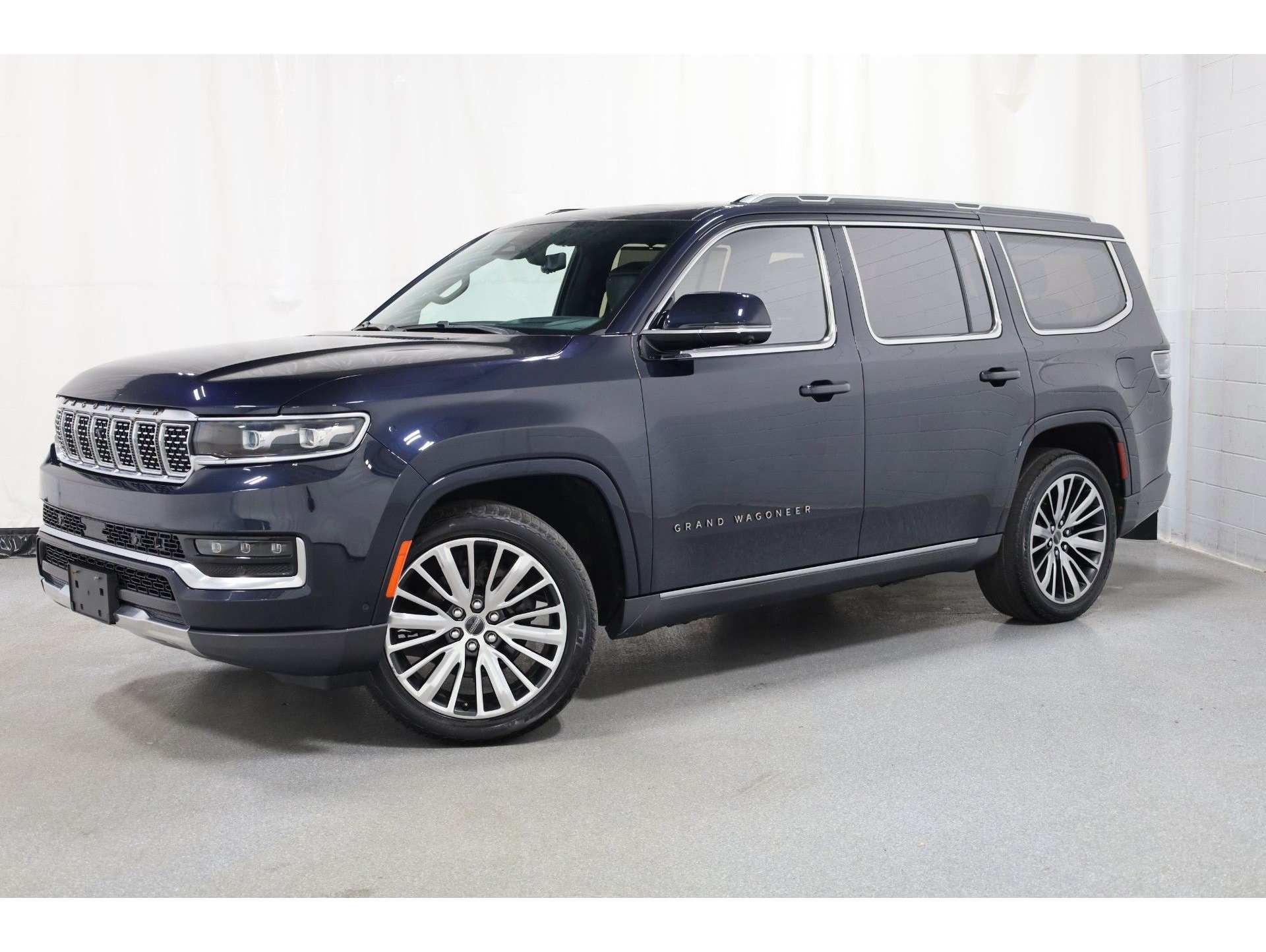 2022 Jeep Grand Wagoneer Series III's photo