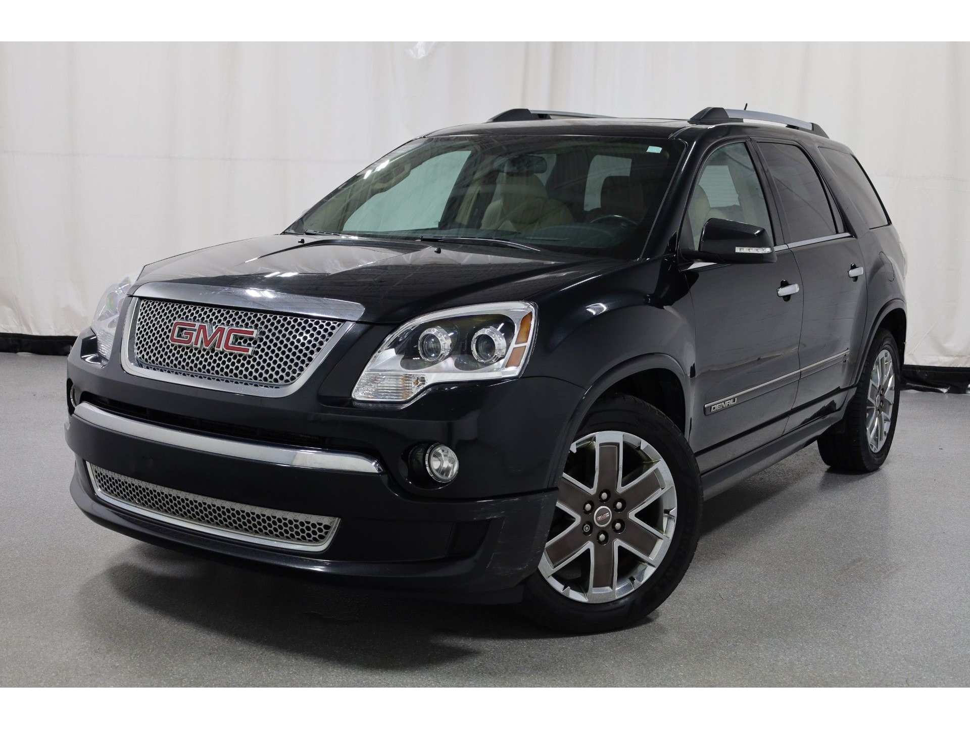 2012 GMC Acadia Denali's photo