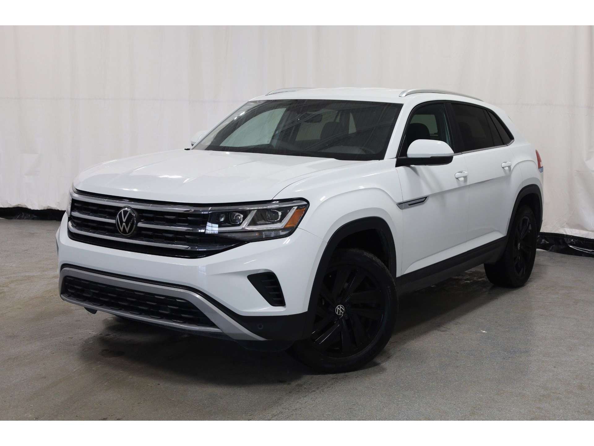 2023 Volkswagen Atlas Cross Sport SE w/Tech