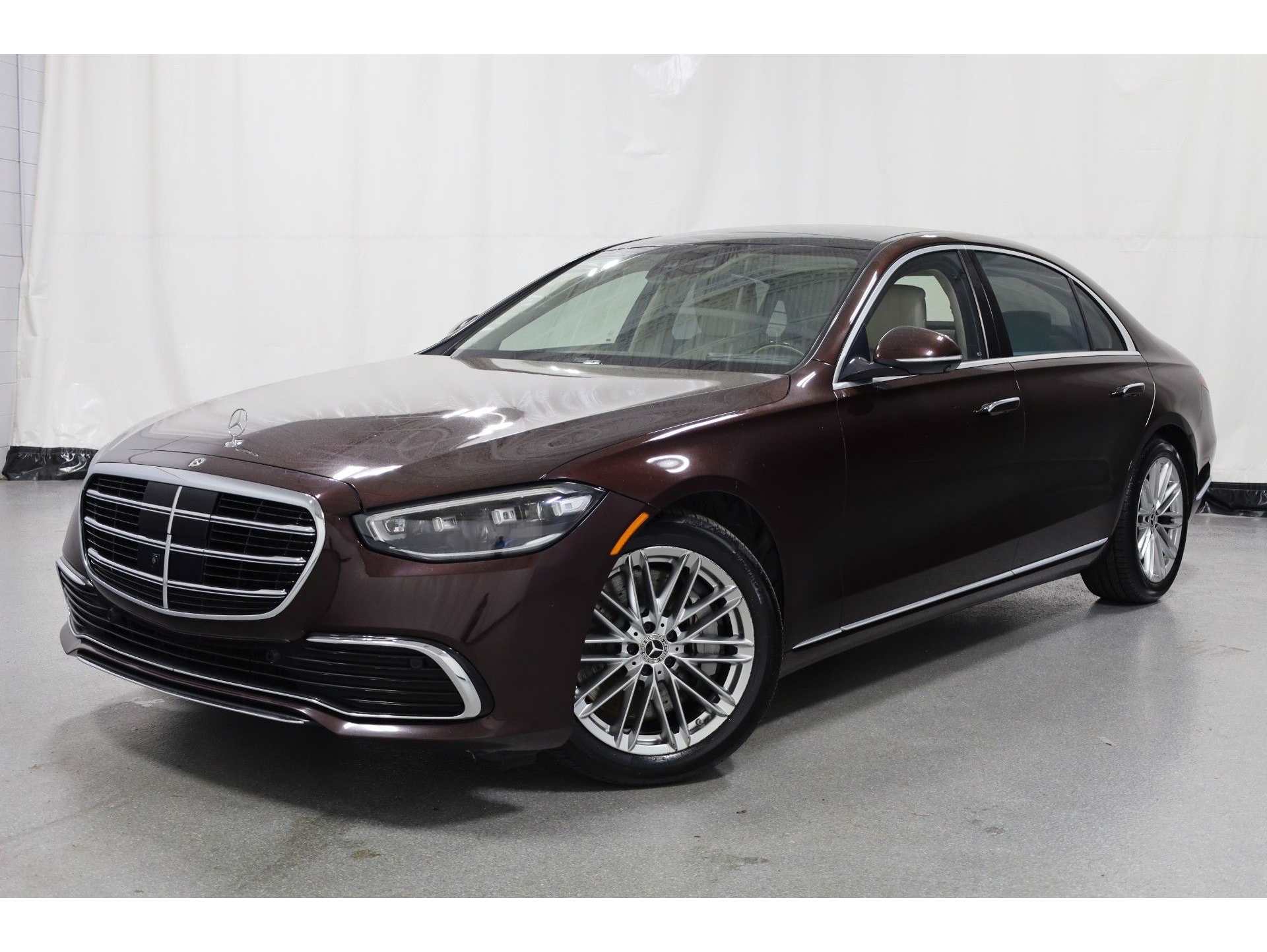 2022 Mercedes-Benz S-Class S 580's photo