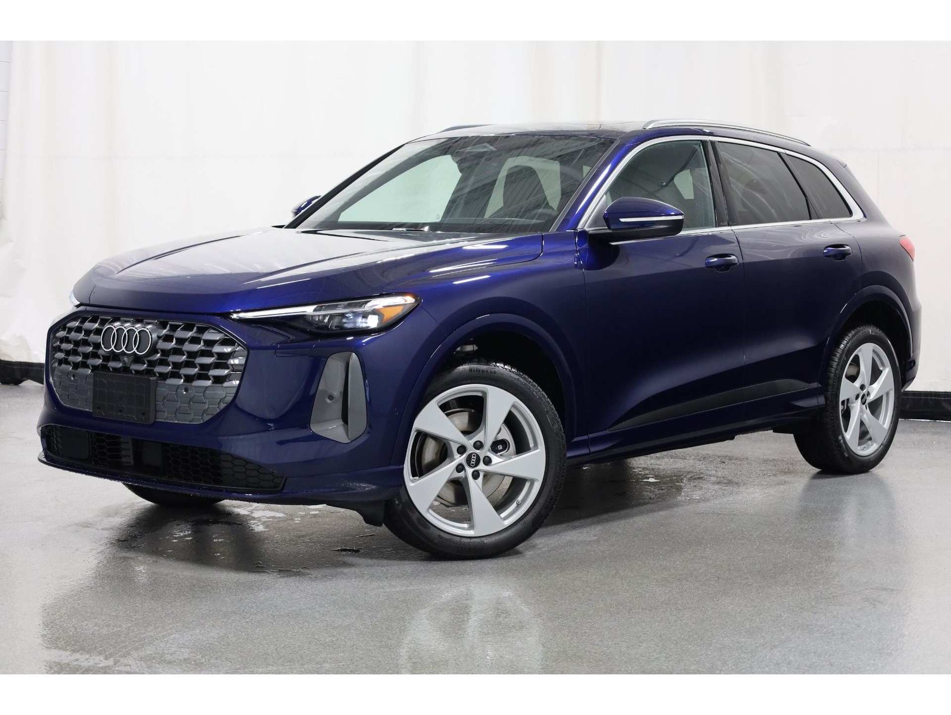 2025 Audi New Q5 Premium Plus's photo