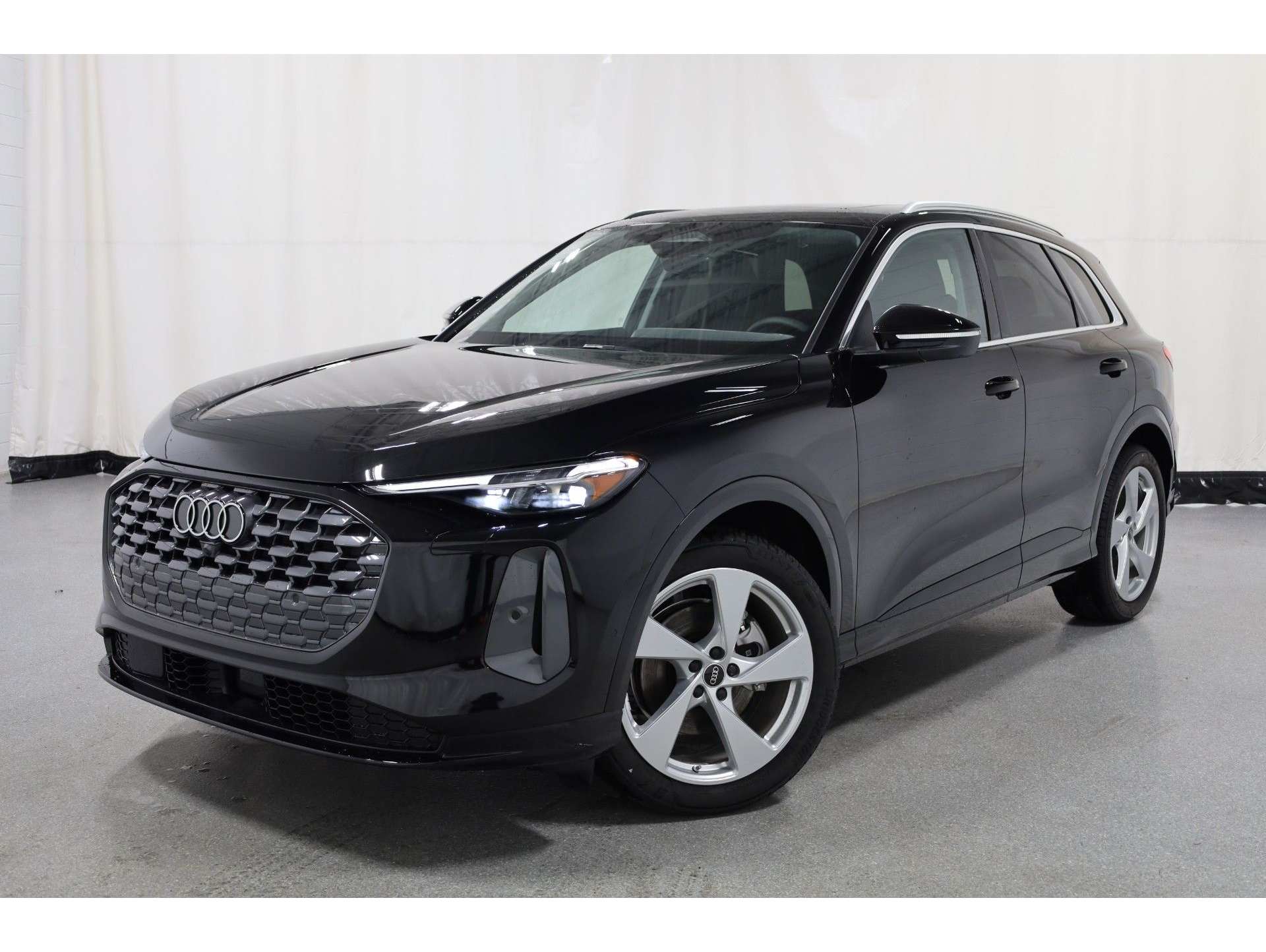 2025 Audi New Q5 Prestige's photo