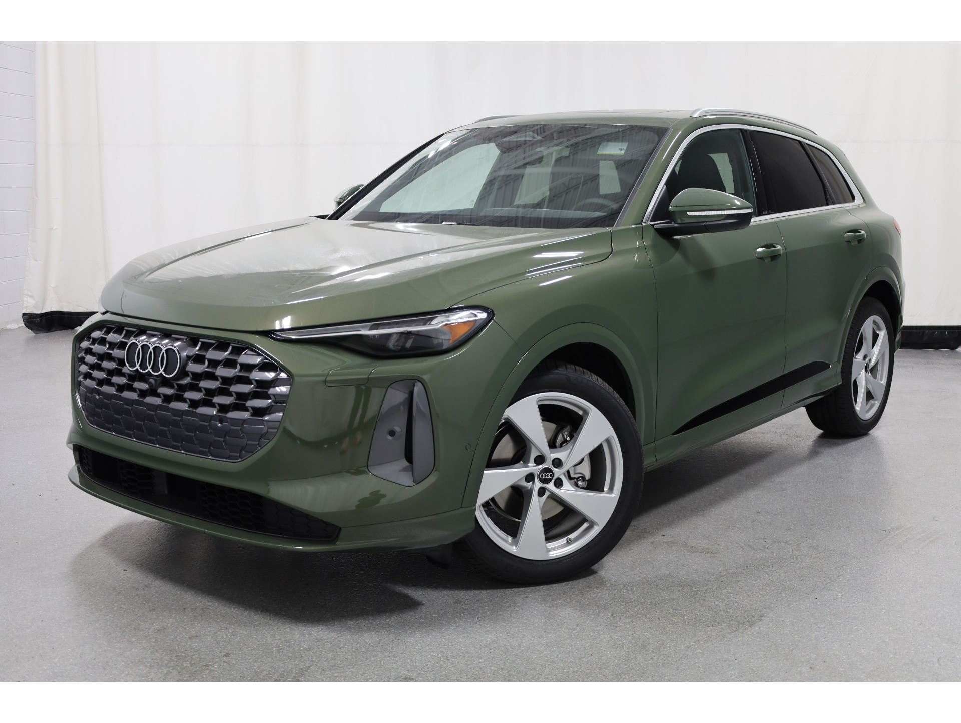 2025 Audi New Q5 Prestige's photo