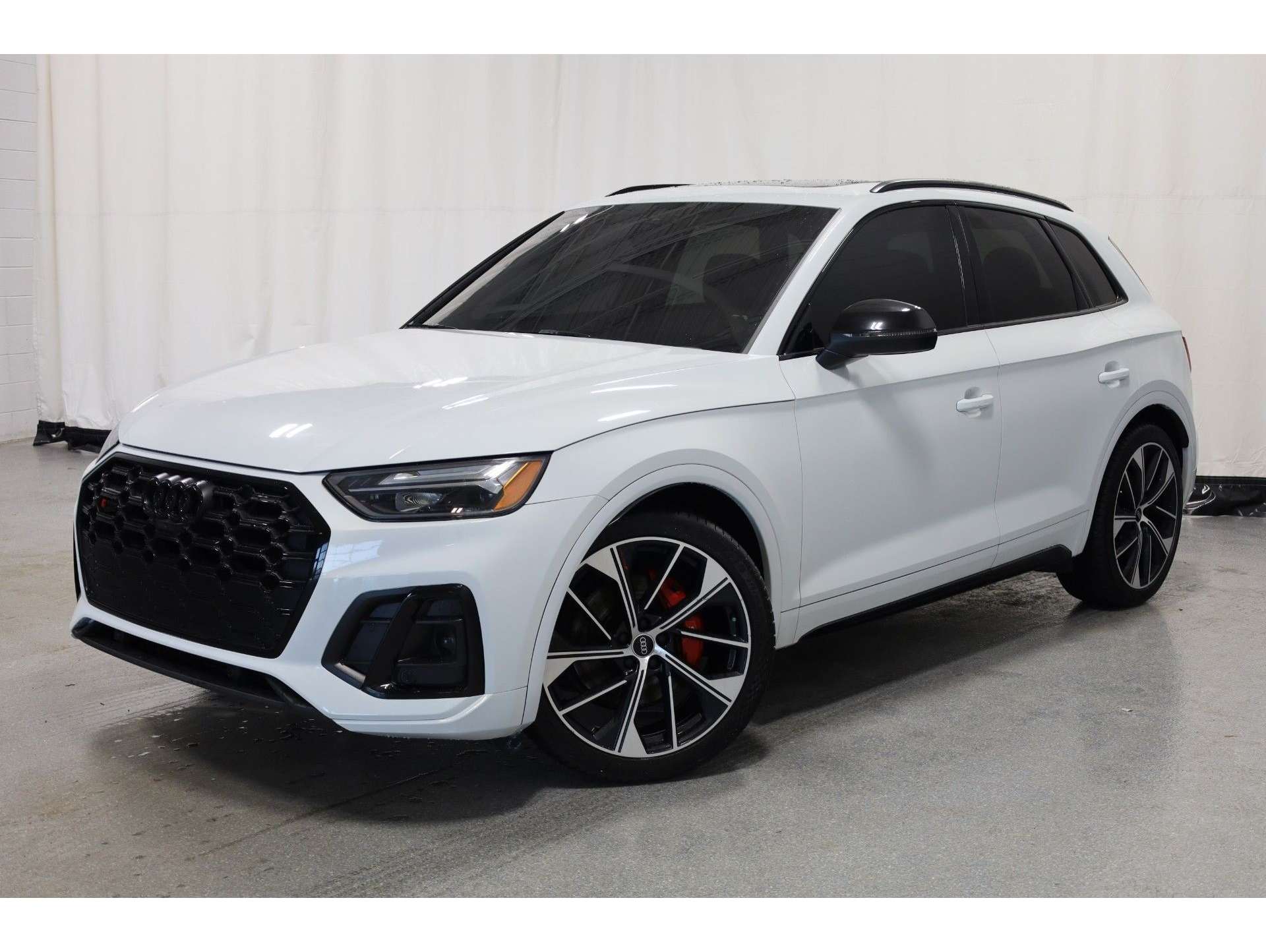 2022 Audi SQ5 Premium Plus's photo