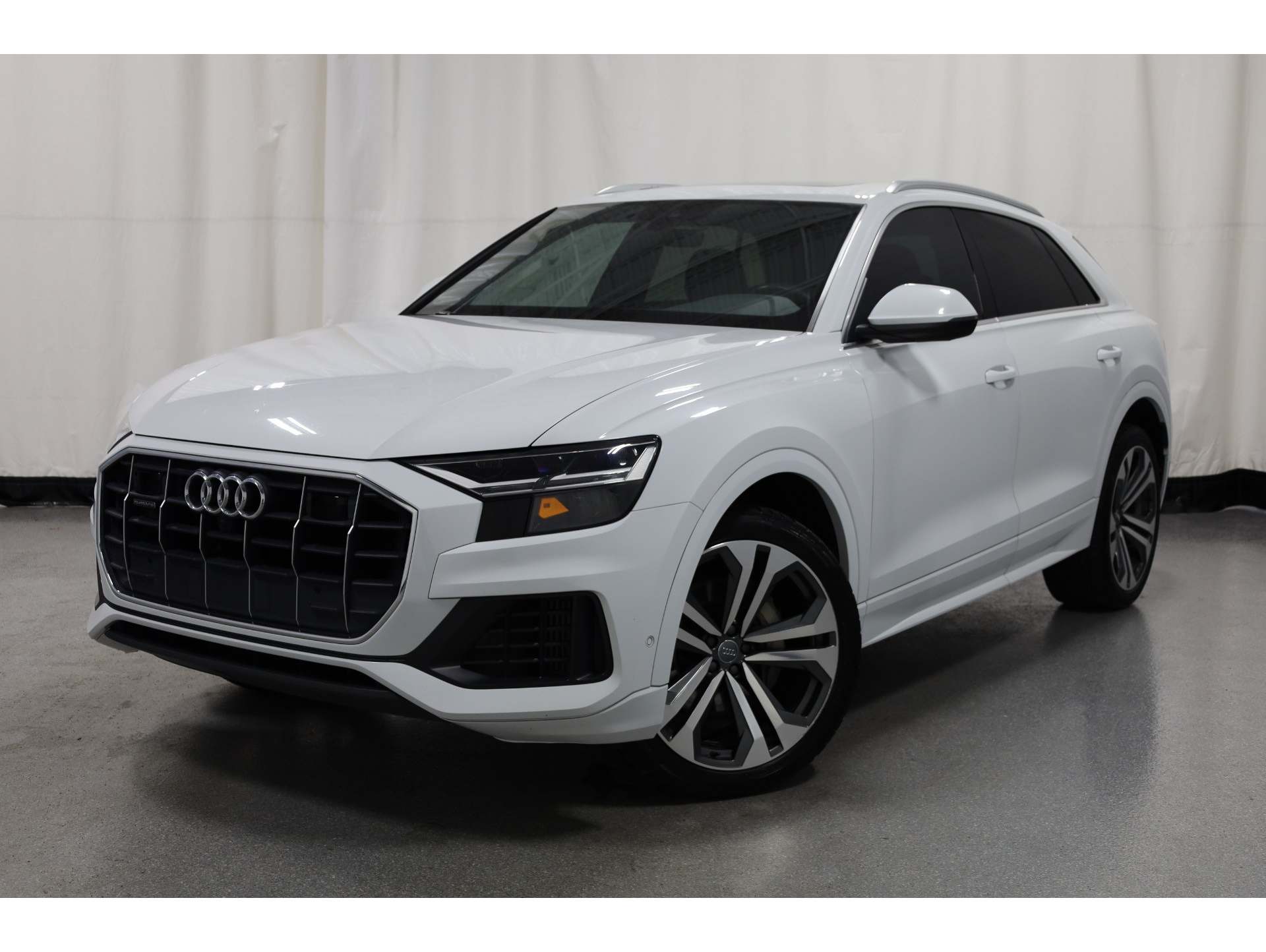 2019 Audi Q8 Premium Plus