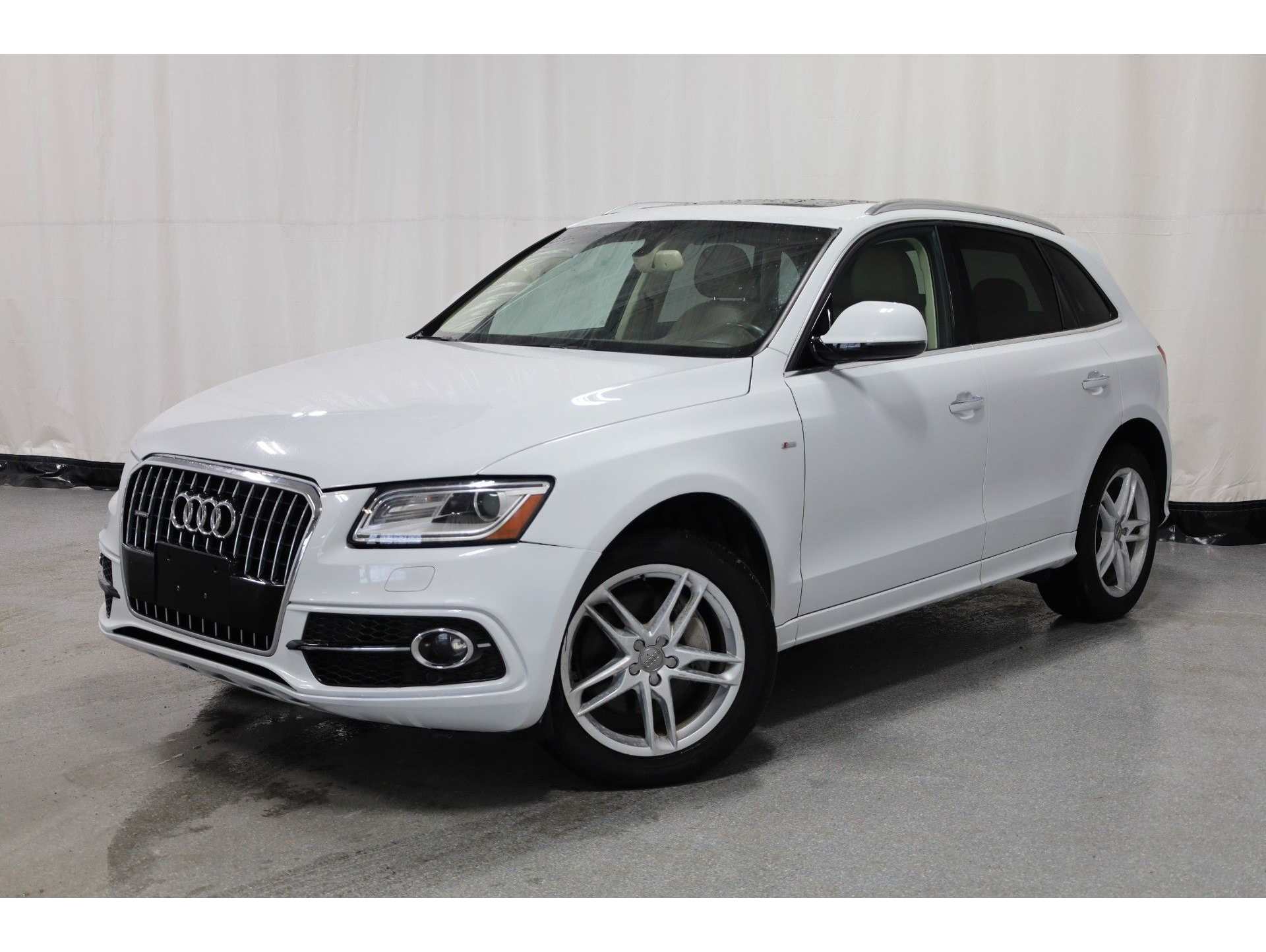 2017 Audi Q5 Premium Plus's photo