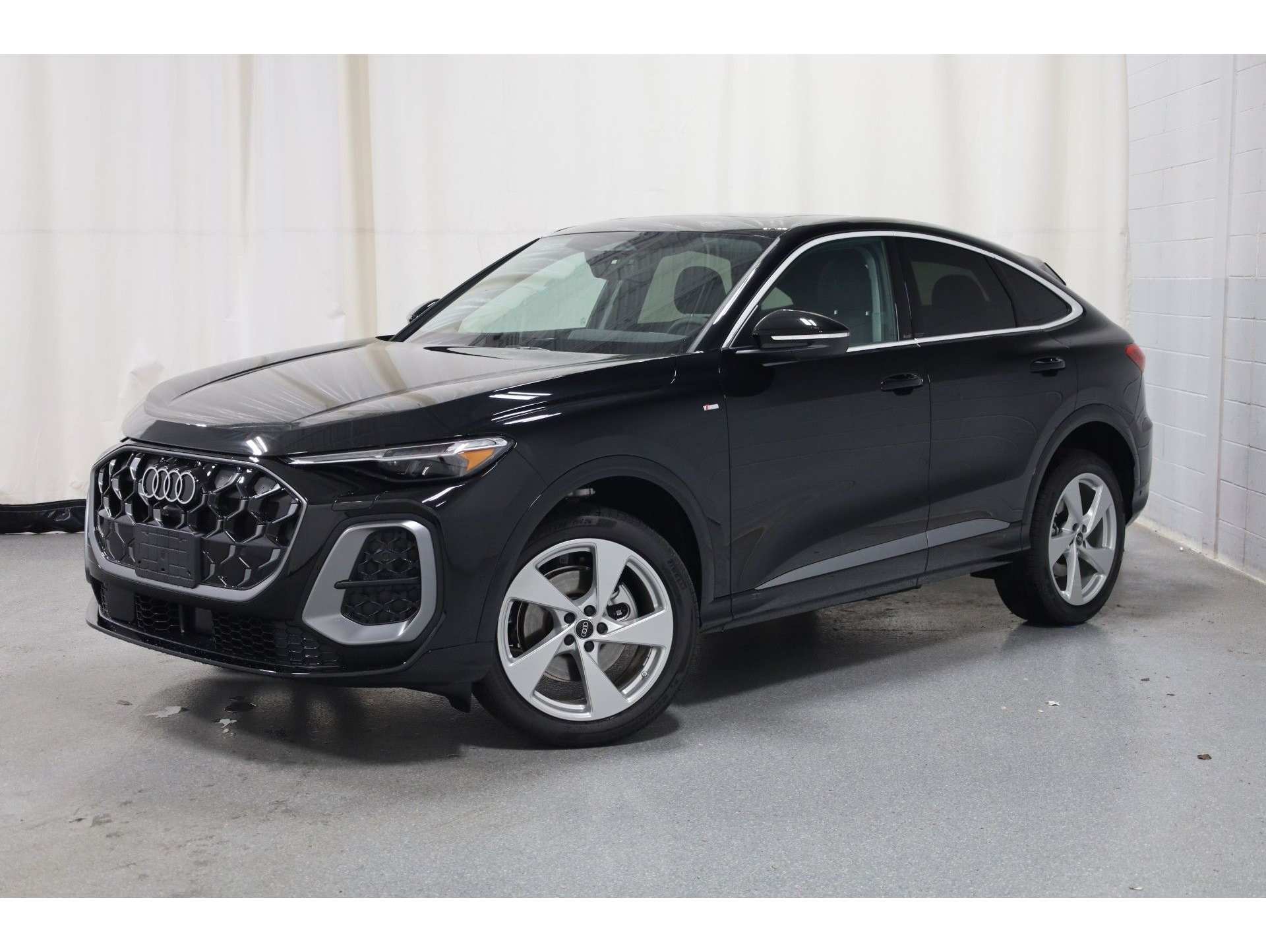 2025 Audi New Q5 Sportback Premium Plus's photo