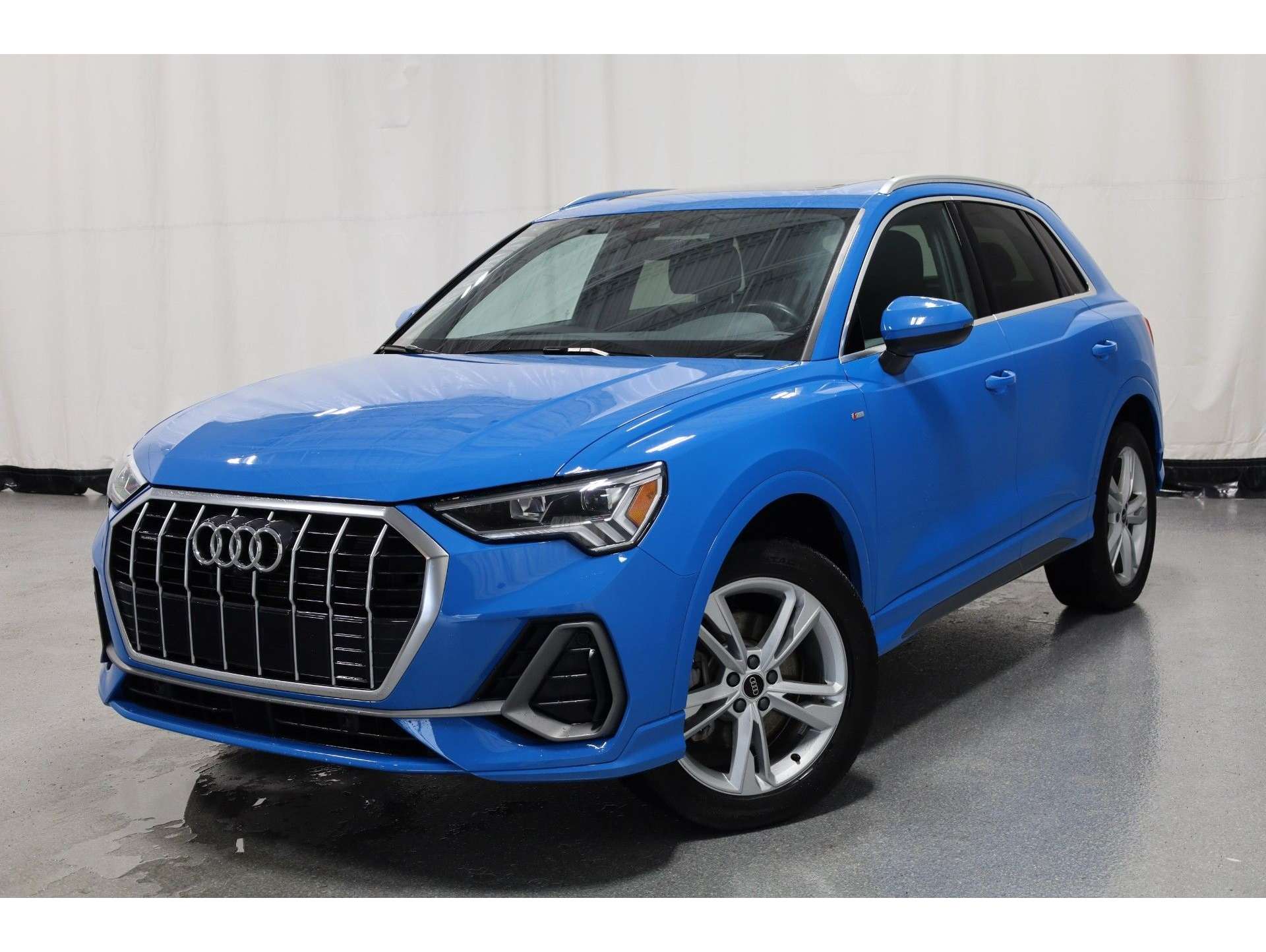 2023 Audi Q3 S Line Premium Plus's photo