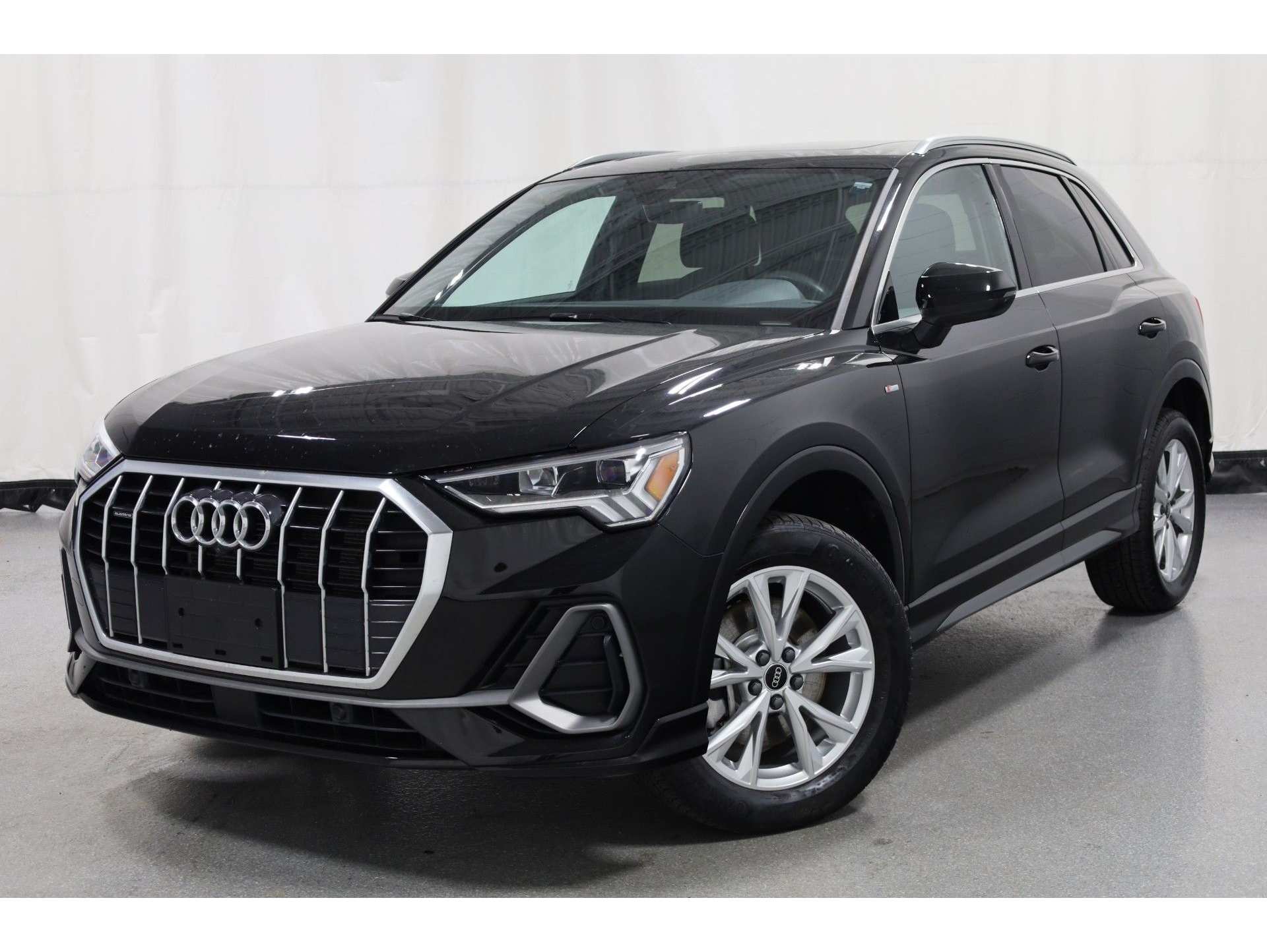 2023 Audi Q3 S Line Premium Plus's photo