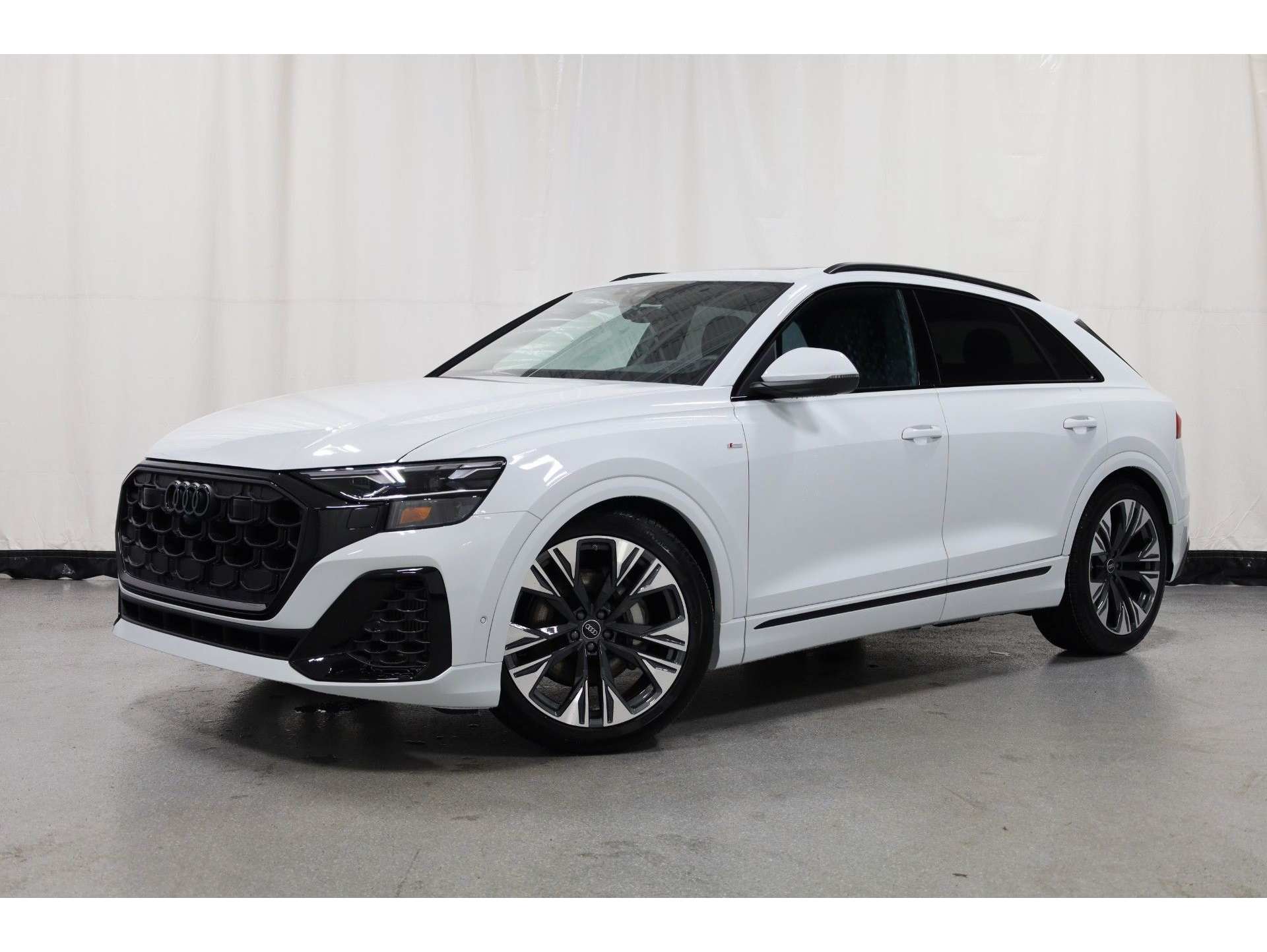 2026 Audi Q8 Premium Plus's photo