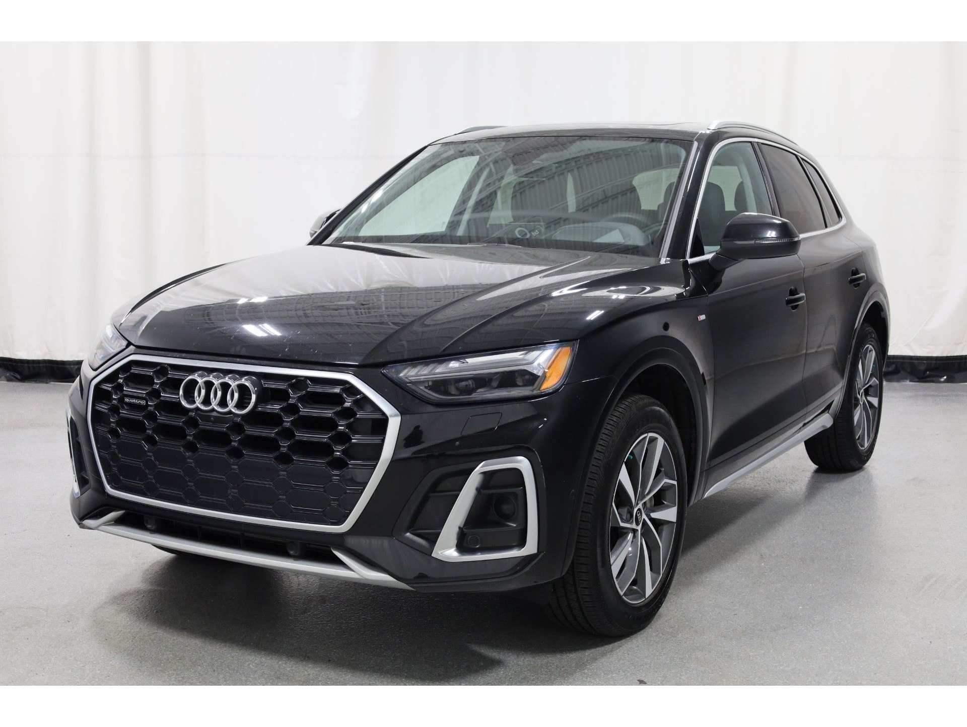 2023 Audi Q5 Prestige's photo