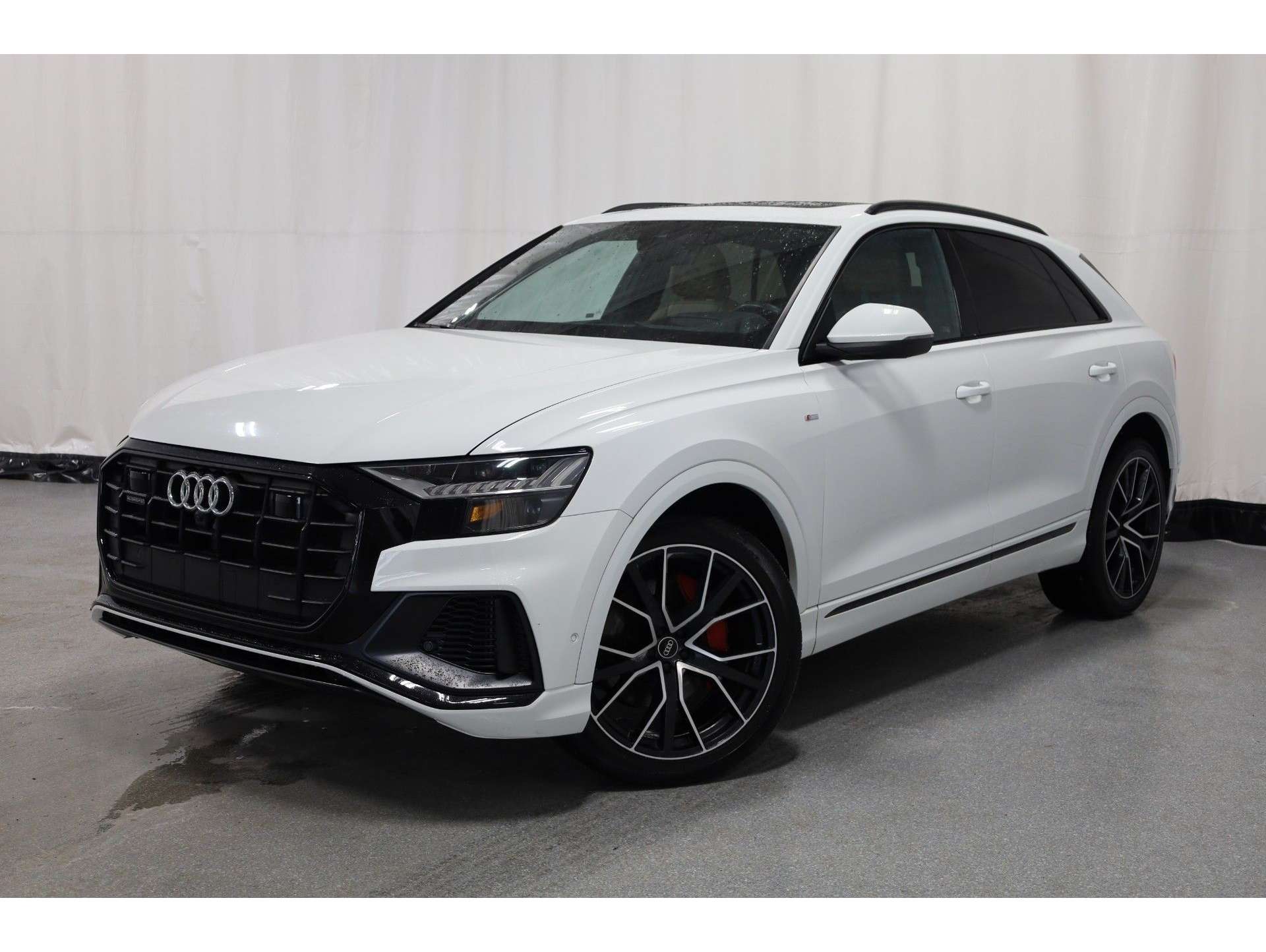 2022 Audi Q8 Prestige's photo