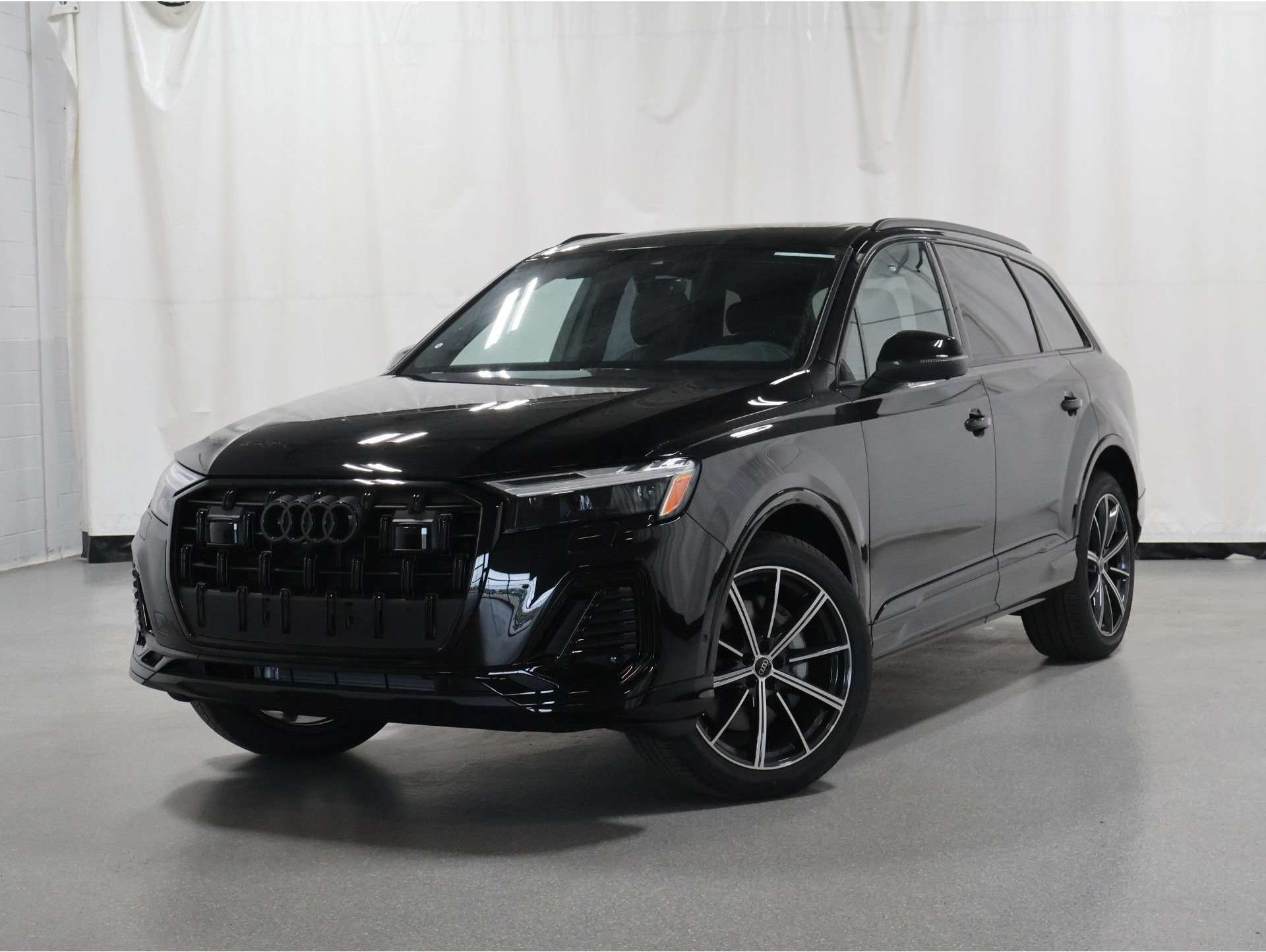 2026 Audi Q7 Premium Plus