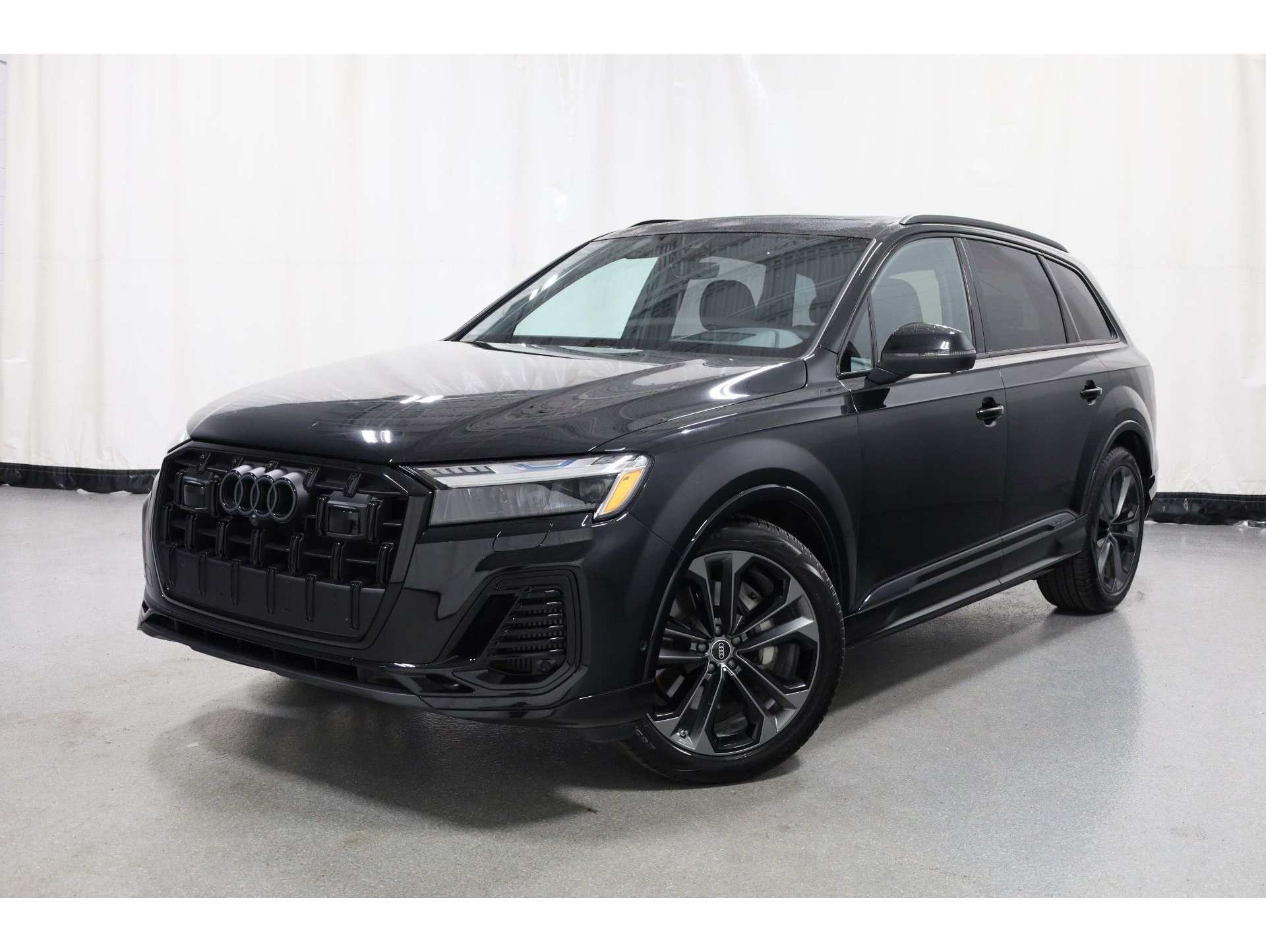 2025 Audi Q7 Prestige's photo