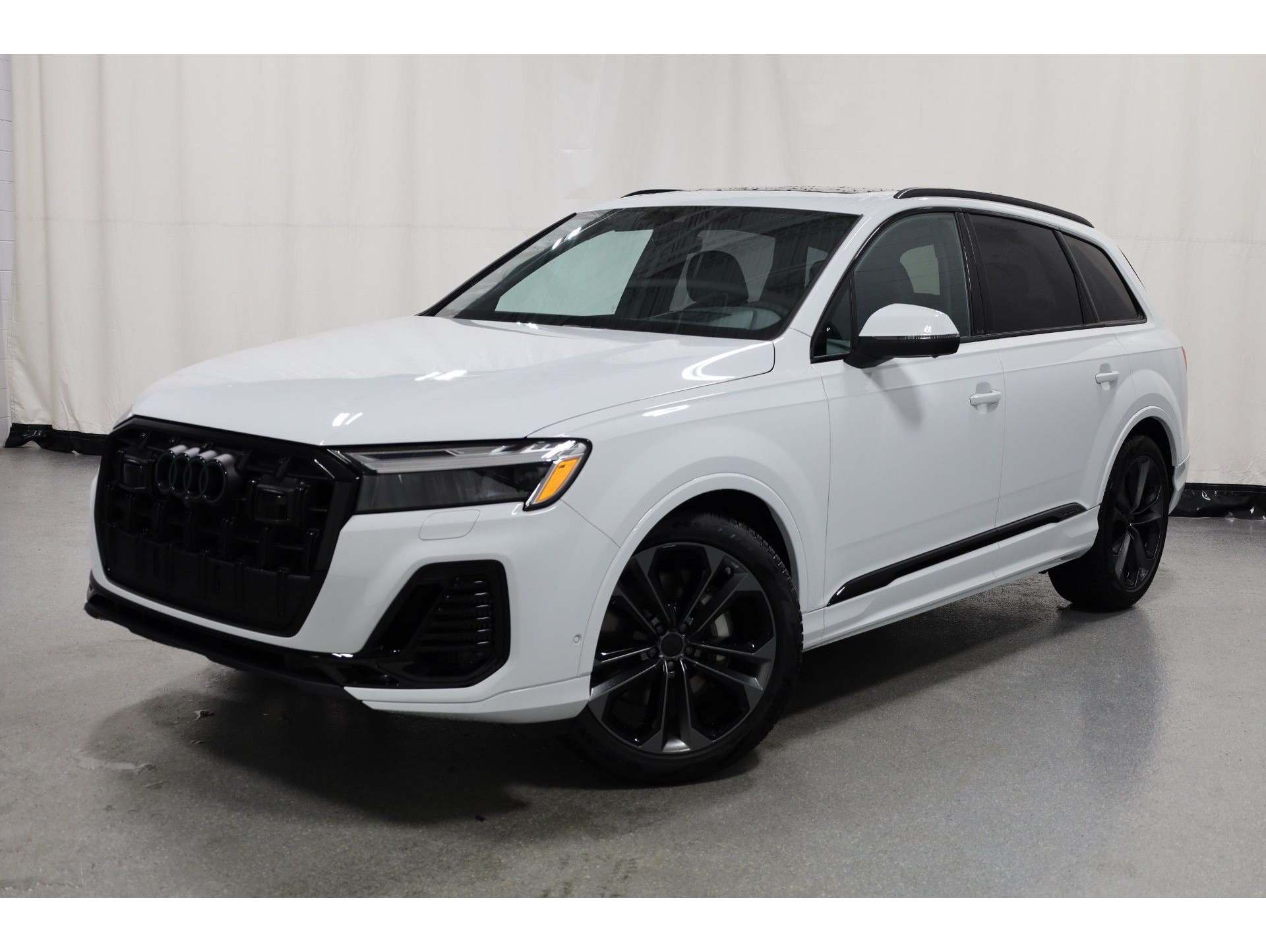 2026 Audi Q7 Prestige's photo