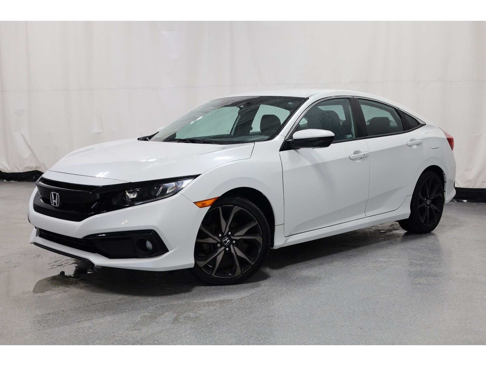 2019 Honda Civic Sport's photo