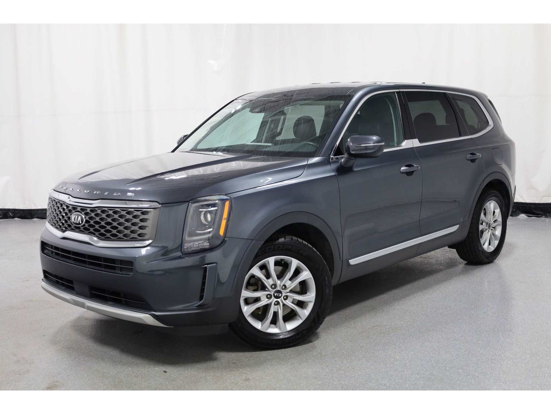 2021 Kia Telluride LX's photo