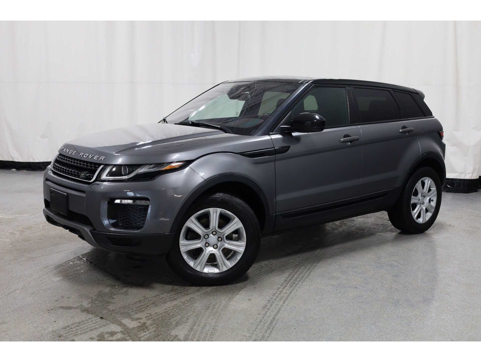 2017 Land Rover Range Rover Evoque SE's photo