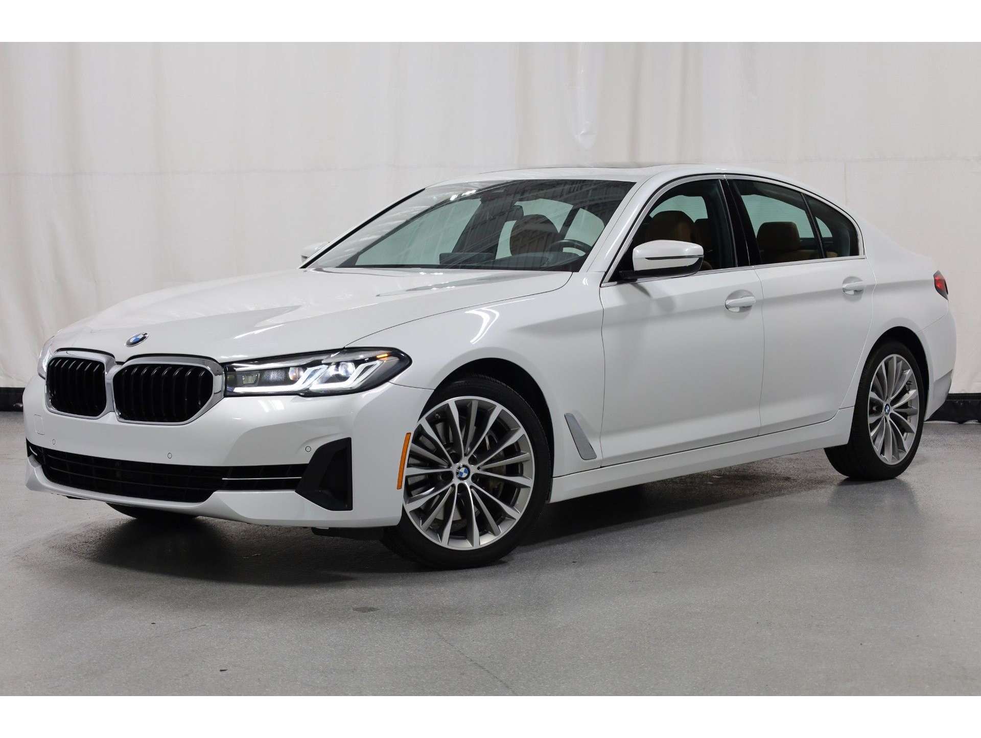 2022 BMW 5 Series 540i's photo