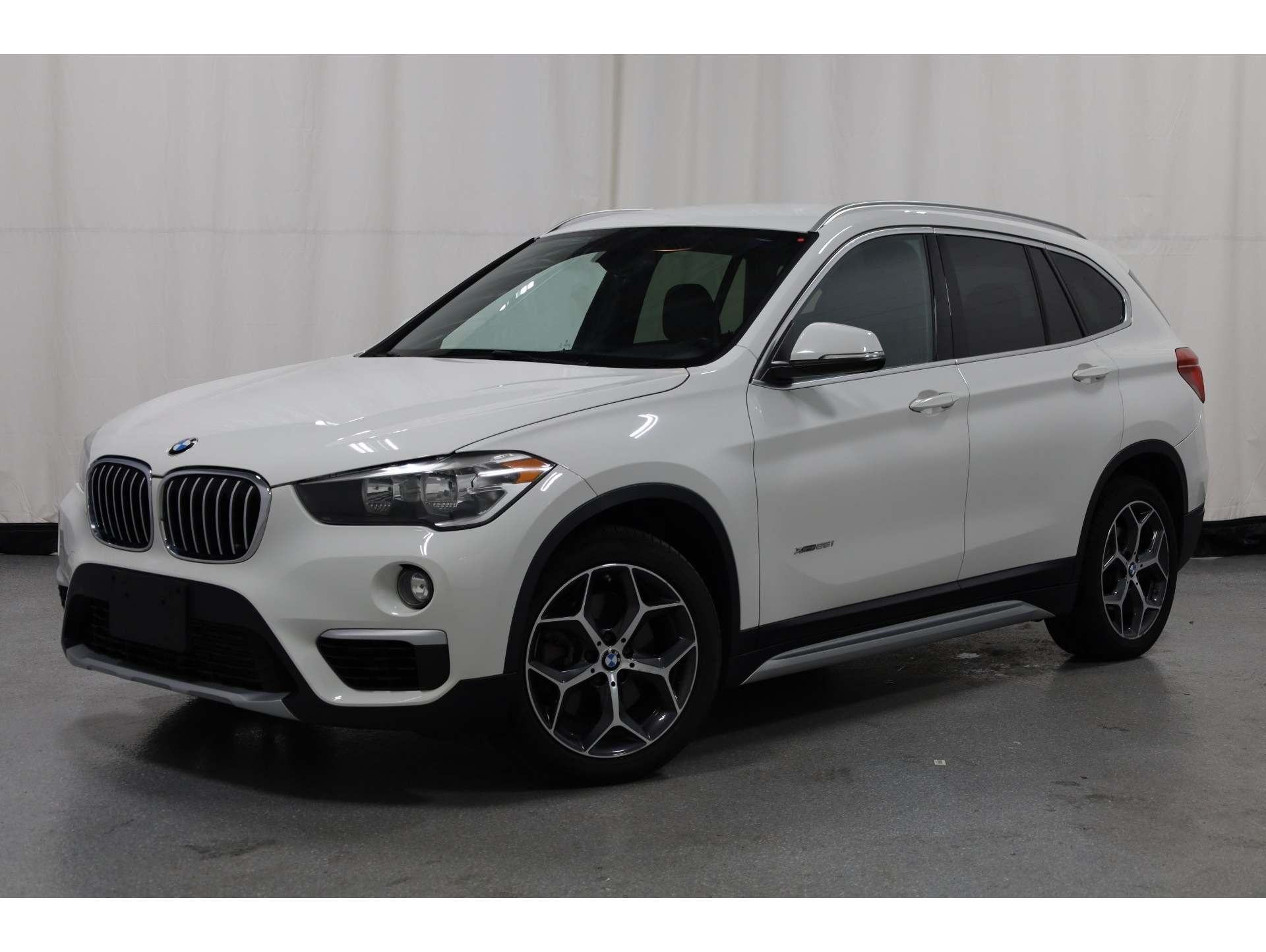 2016 BMW X1 28i