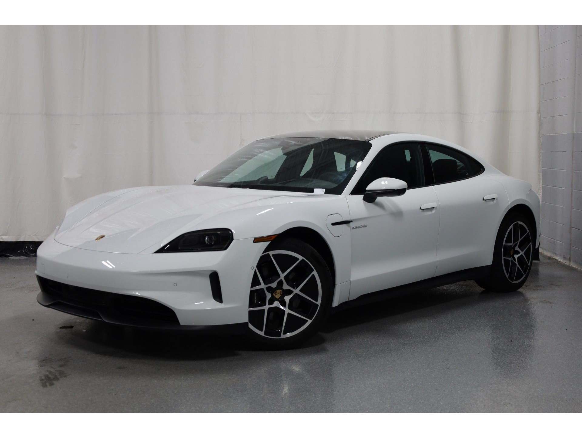 2025 Porsche Taycan Base's photo