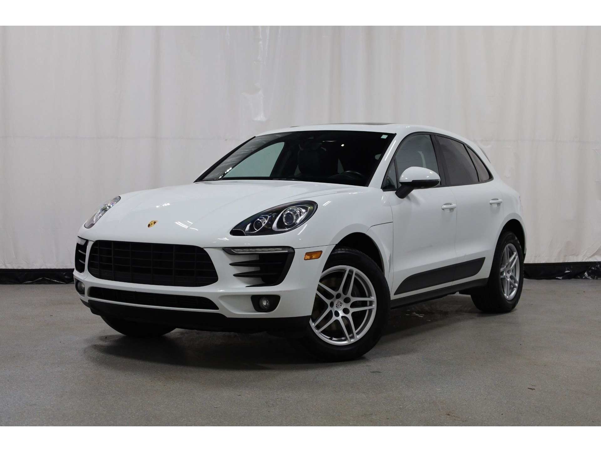 2017 Porsche Macan Base