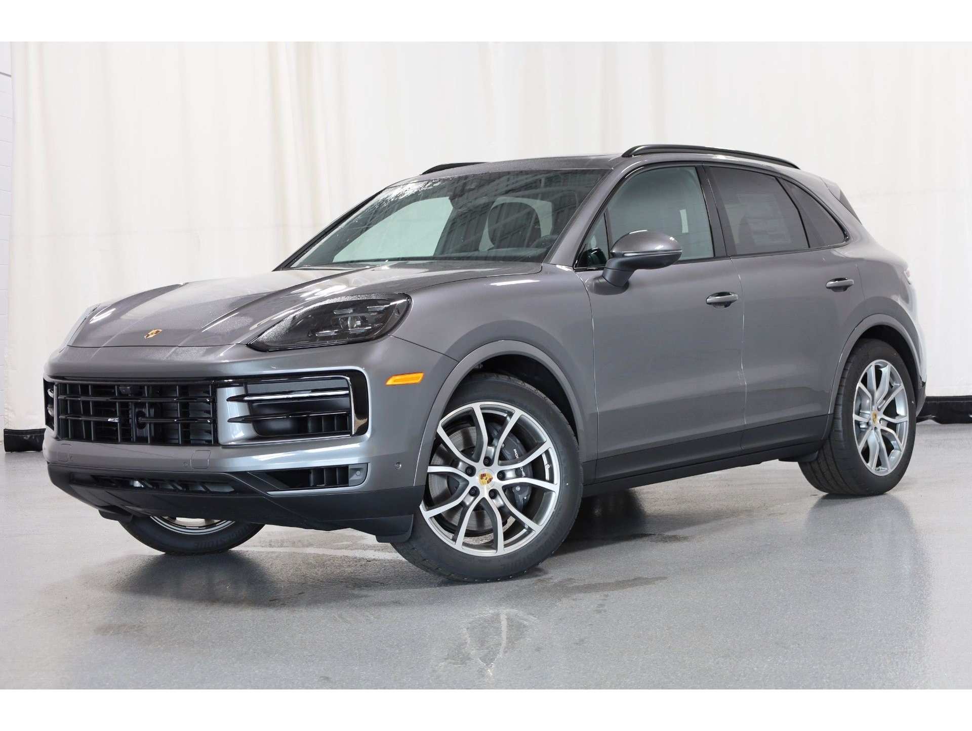 2024 Porsche Cayenne Base's photo