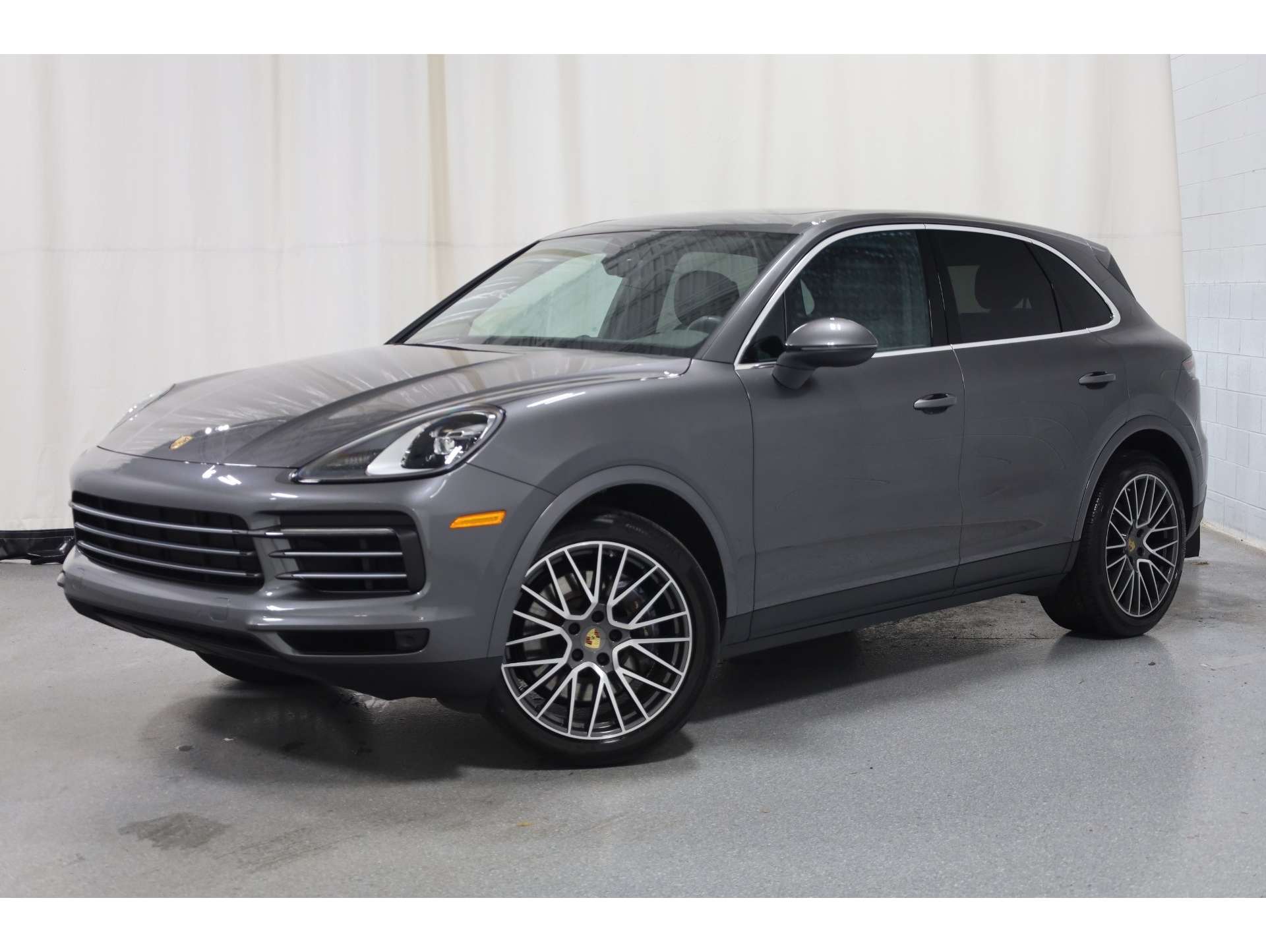 2022 Porsche Cayenne Base