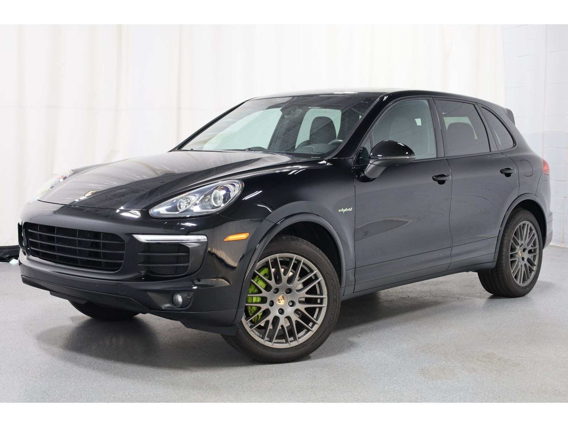 2017 Porsche Cayenne S E-Hybrid's photo