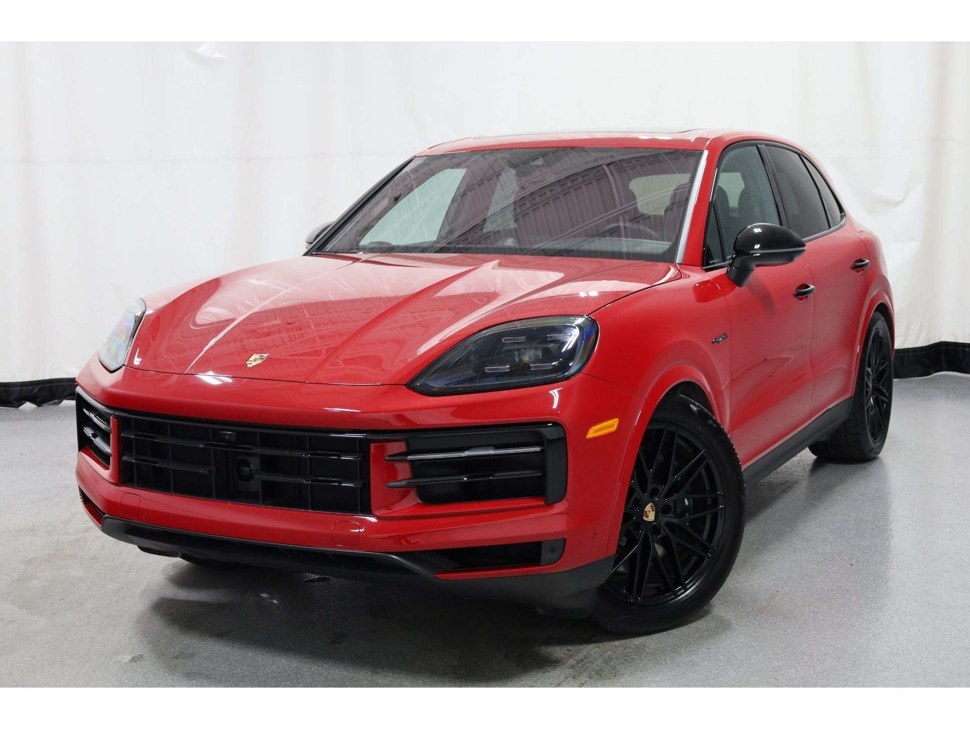 2025 Porsche Cayenne E-Hybrid's photo