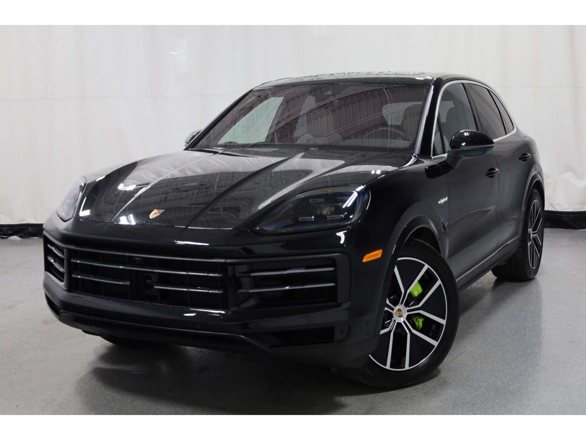 2025 Porsche Cayenne E-Hybrid's photo