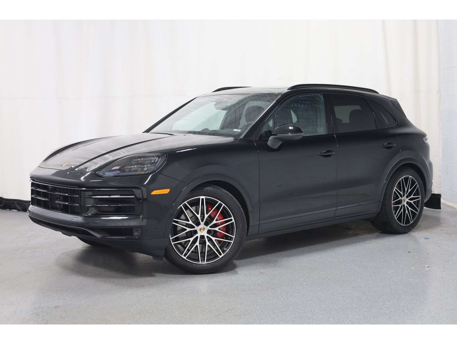 2025 Porsche Cayenne S's photo