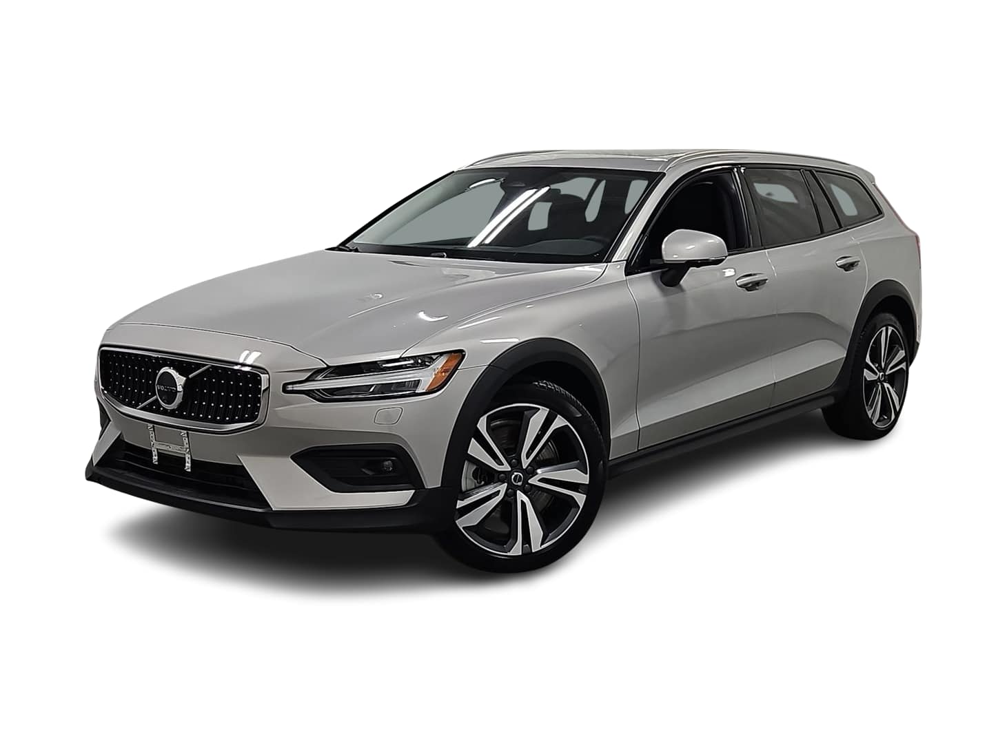 Thumbnail: 2025 Volvo V60 - 1
