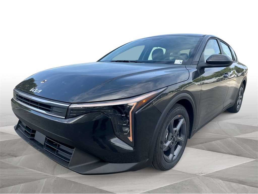 2025 Kia K4 LXS's photo