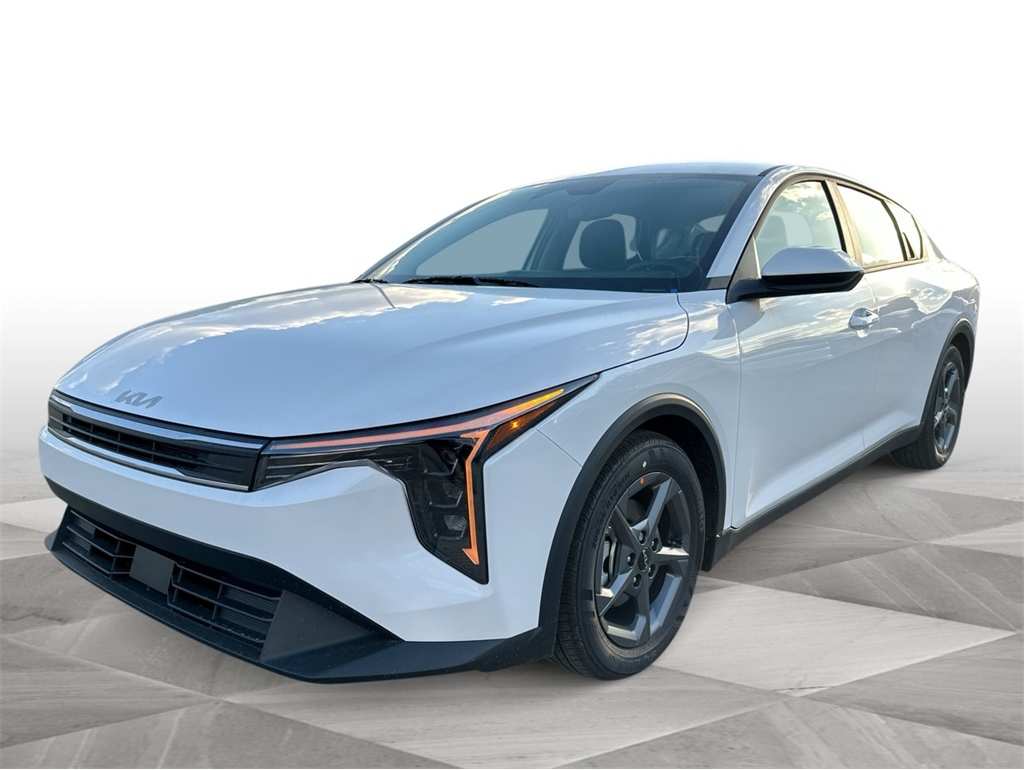 2025 Kia K4 LXS's photo