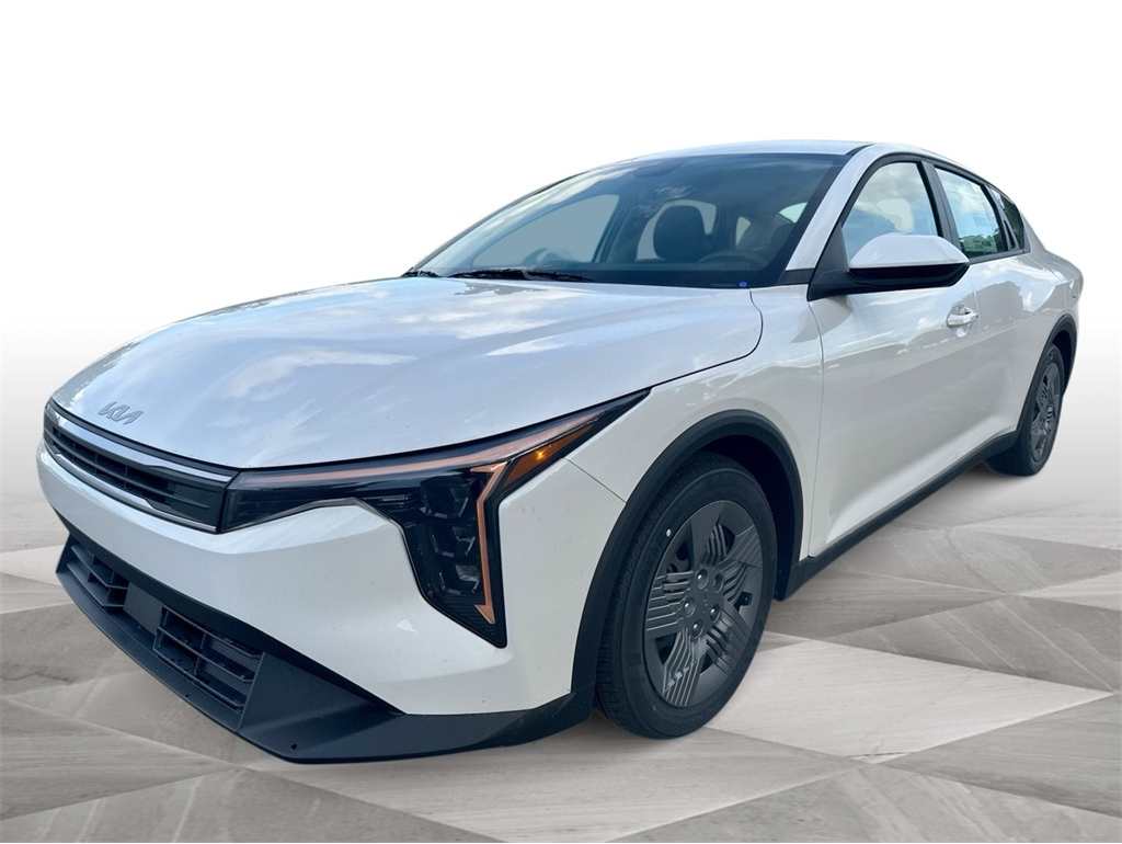 2025 Kia K4 LX's photo