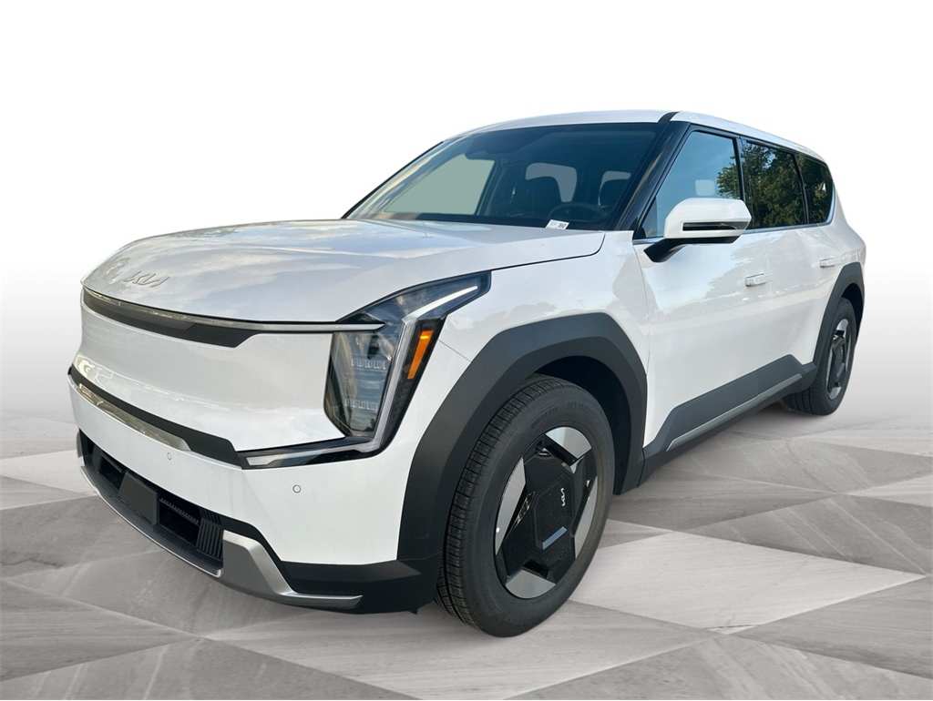 2026 Kia EV9 Light's photo