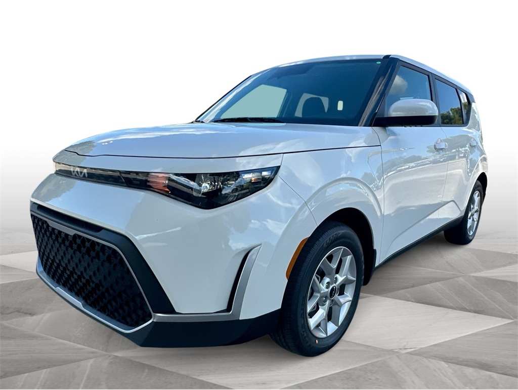 2025 Kia Soul LX's photo