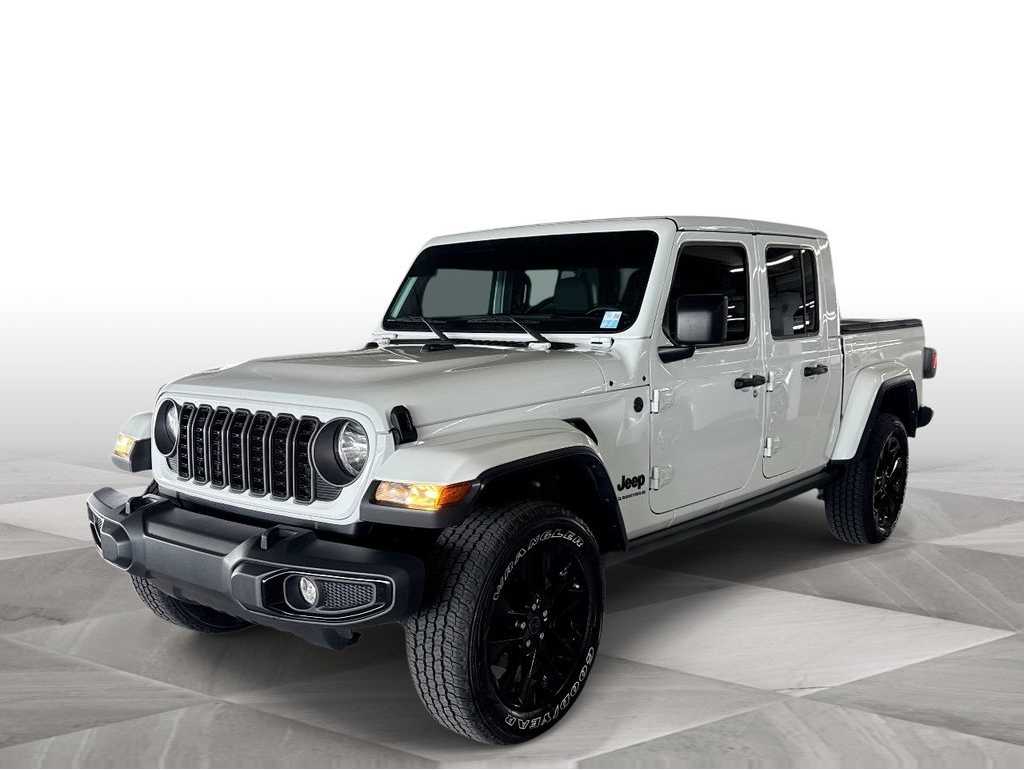 2025 Jeep Gladiator Nighthawk